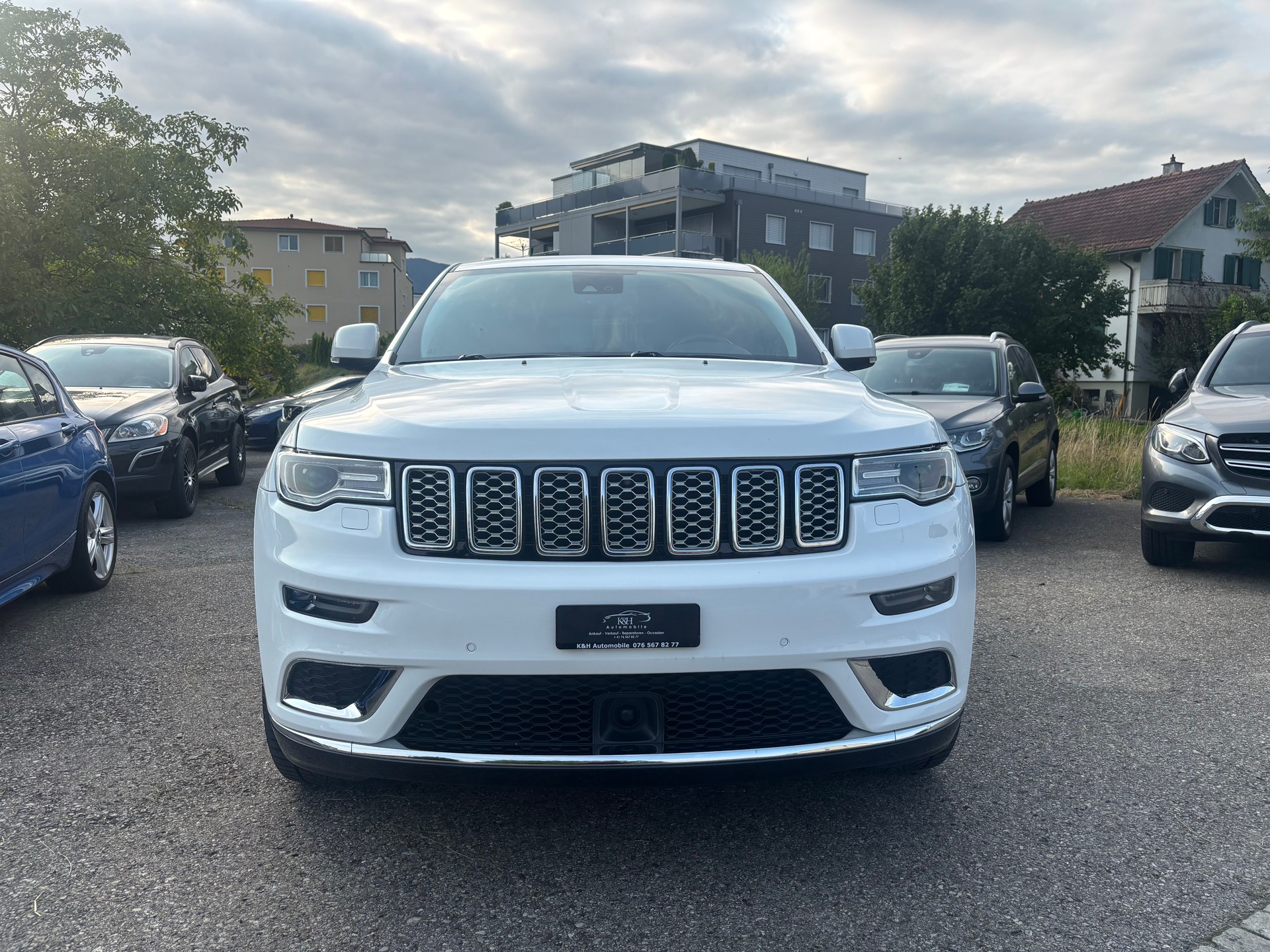 JEEP Grand Cherokee 3.0 CRD Summit Automatic-image-1