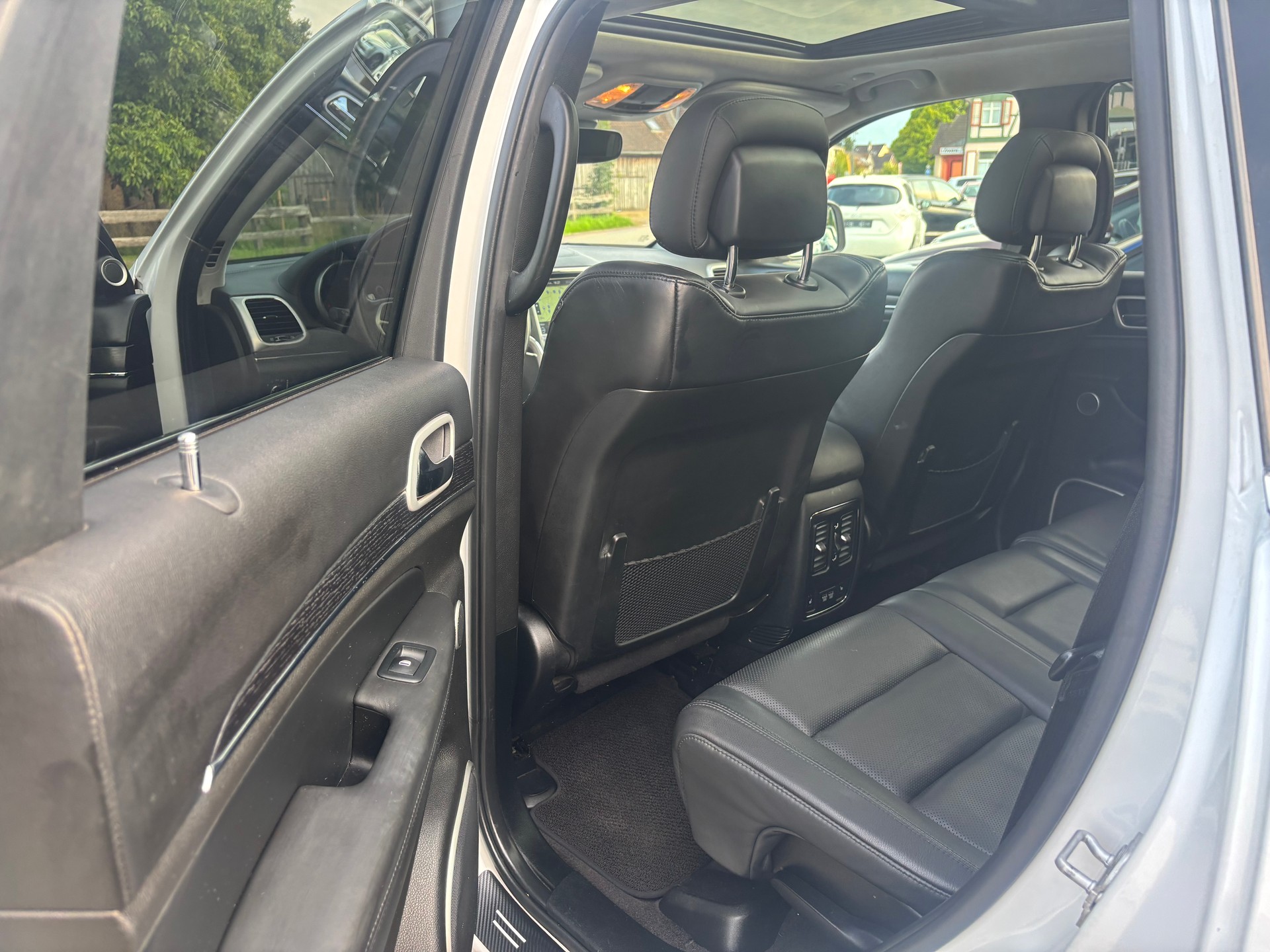 JEEP Grand Cherokee 3.0 CRD Summit Automatic-image-8