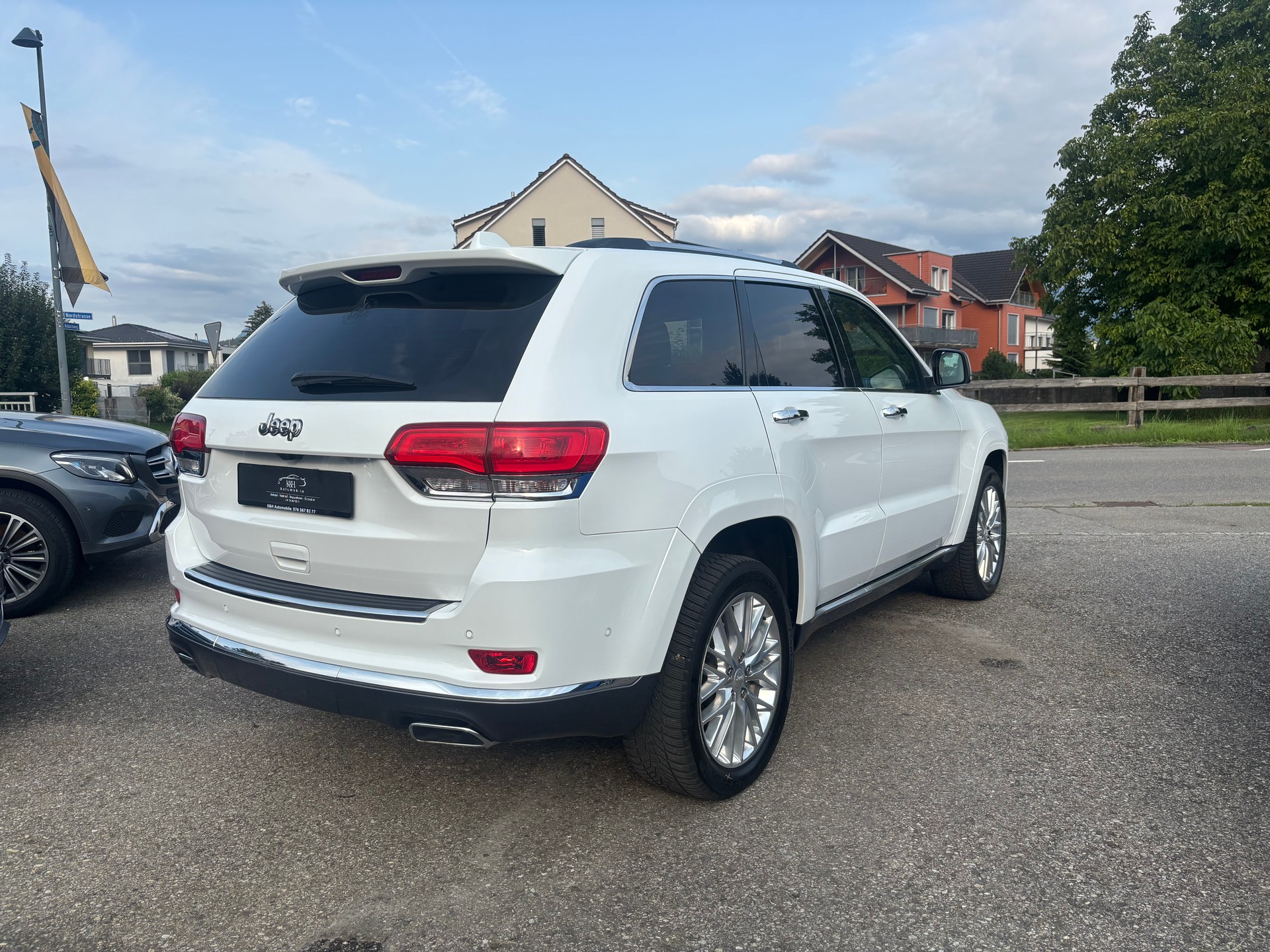 JEEP Grand Cherokee 3.0 CRD Summit Automatic-image-3