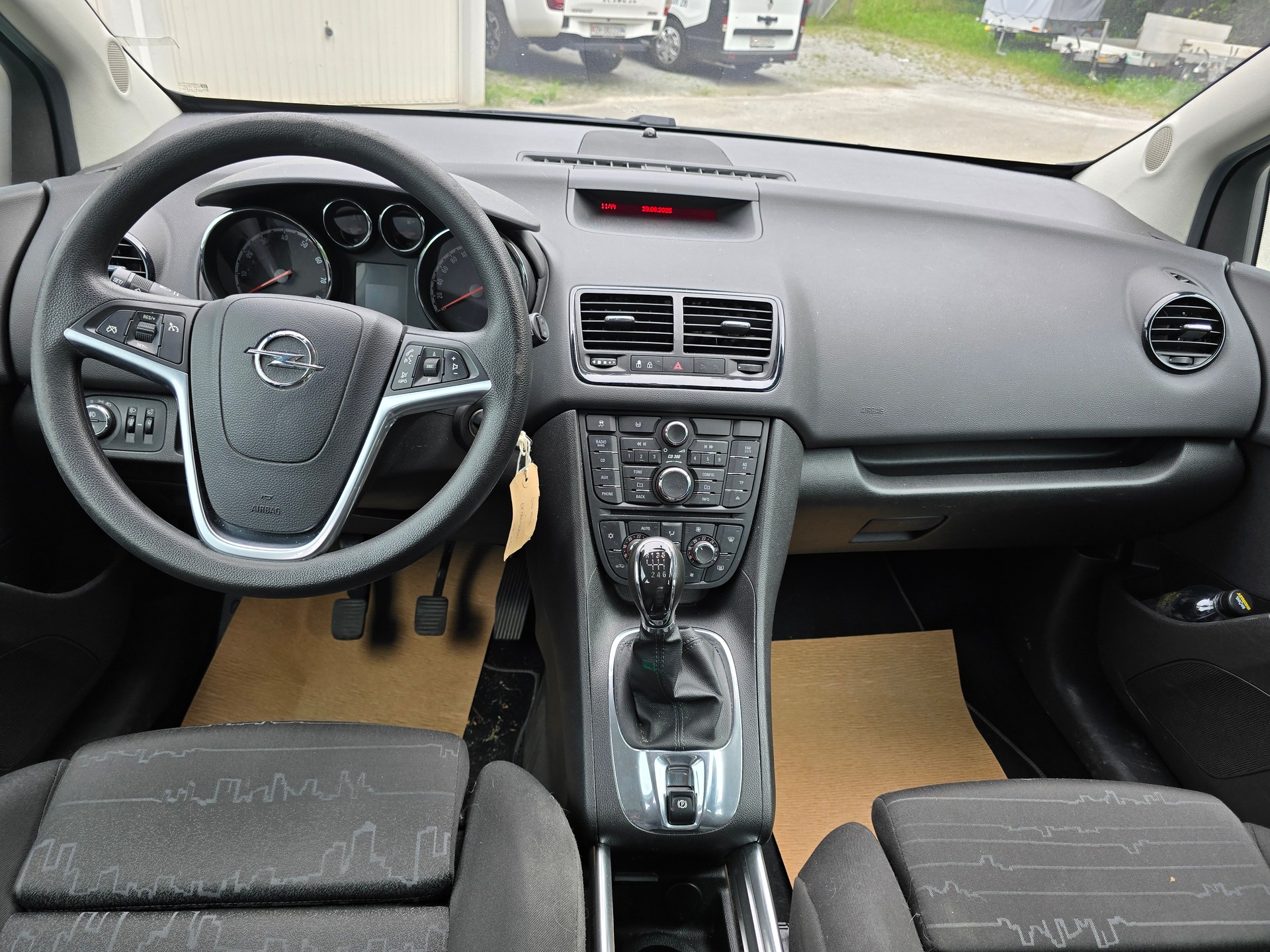 OPEL Meriva 1.4 Turbo Cosmo-image-7