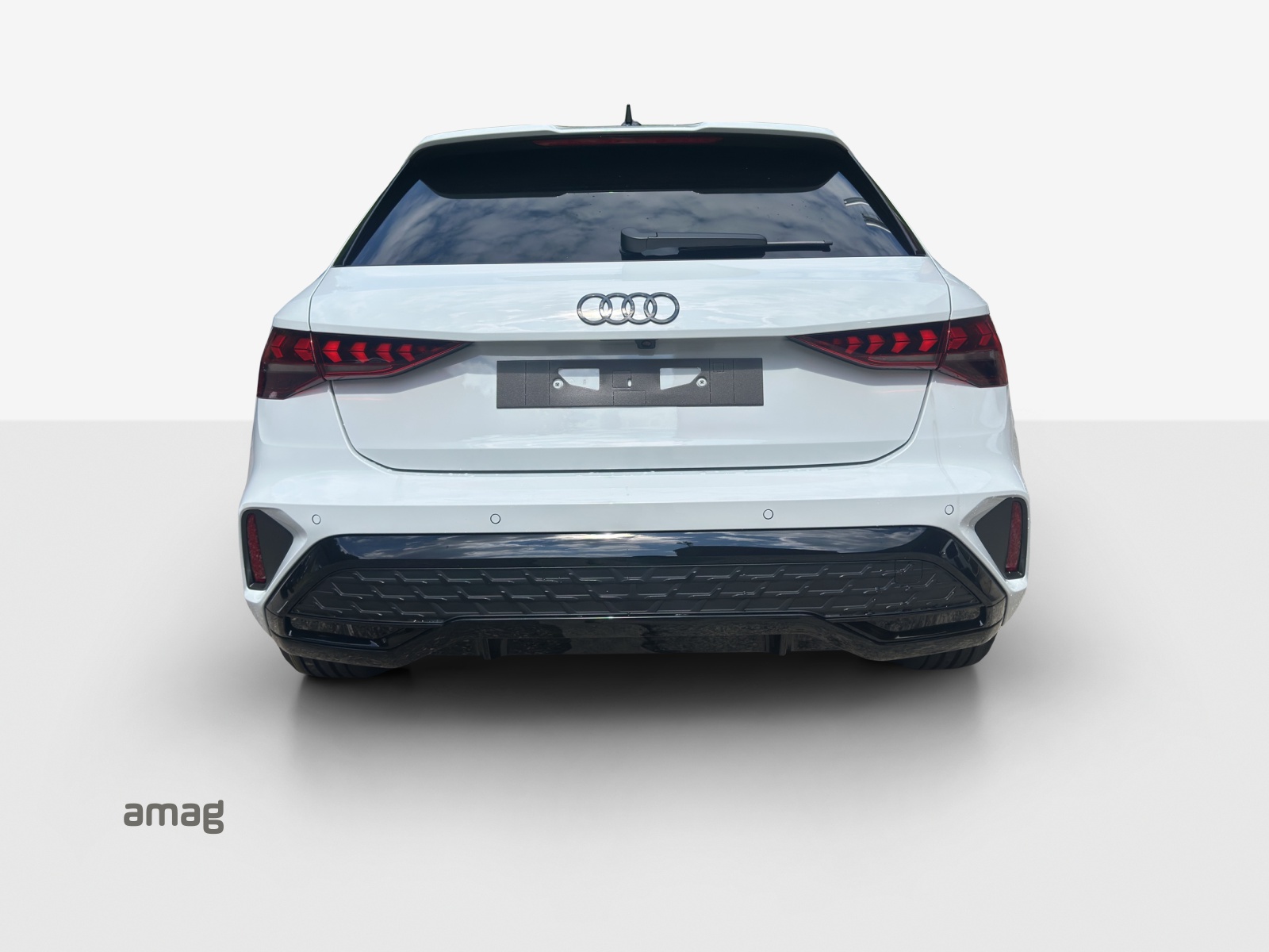 AUDI A3 Sportback 45 TFSI e S line Attraction S-tronic-image-3