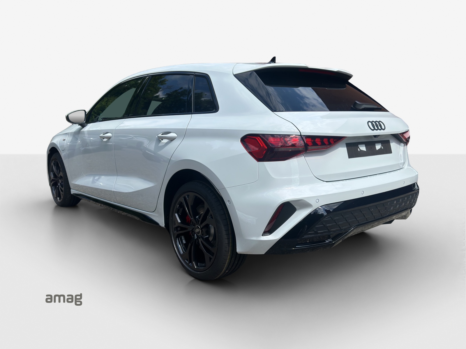 AUDI A3 Sportback 45 TFSI e S line Attraction S-tronic-image-2
