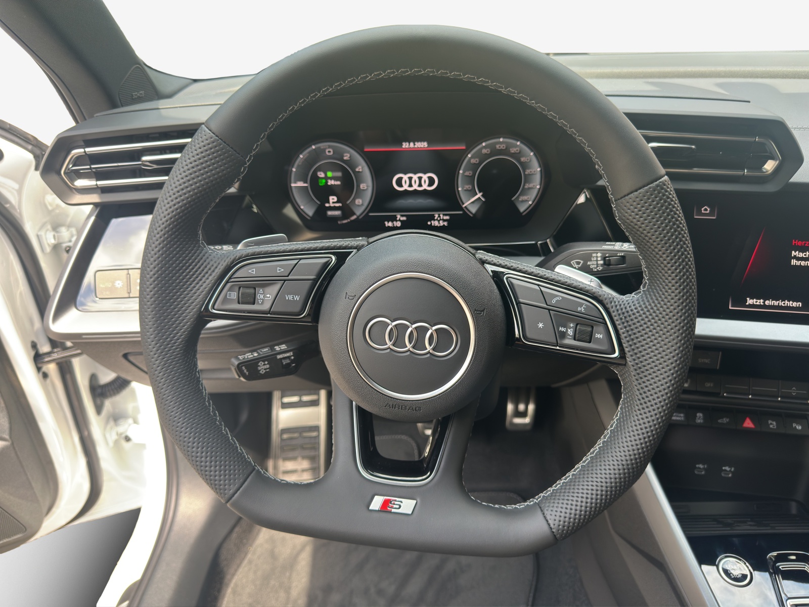 AUDI A3 Sportback 45 TFSI e S line Attraction S-tronic-image-9