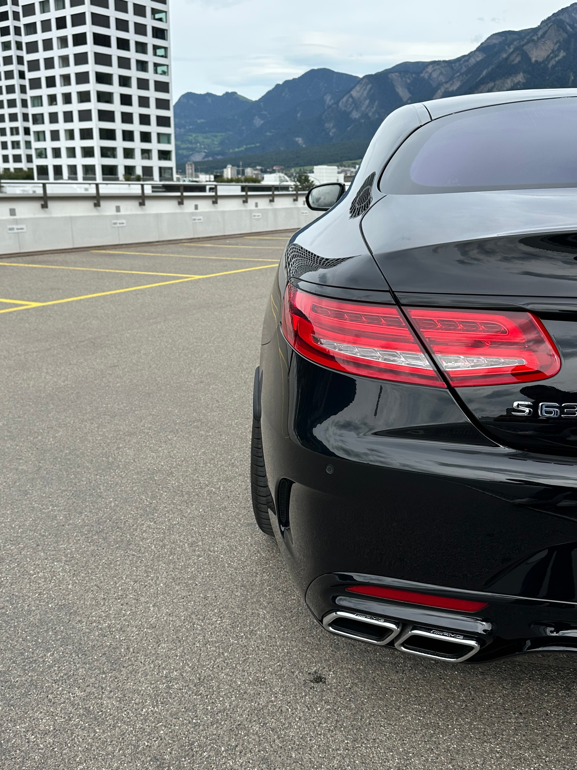 MERCEDES-BENZ S 63 AMG 4Matic Speedshift MCT Edition 1, all black, 22‘ Zoll, Swarovski-Paket-image-3
