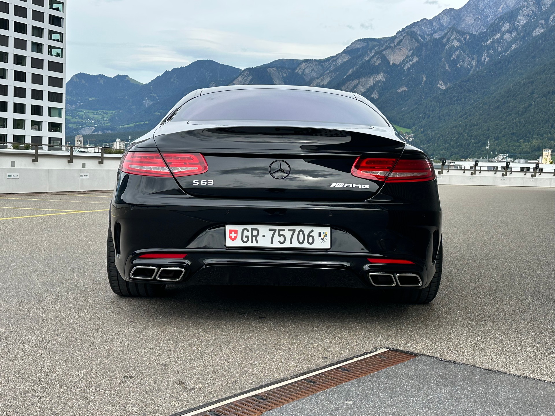 MERCEDES-BENZ S 63 AMG 4Matic Speedshift MCT Edition 1, all black, 22‘ Zoll, Swarovski-Paket-image-2