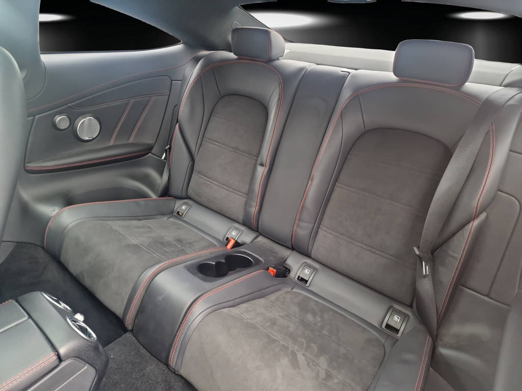 MERCEDES-BENZ C 43 AMG 4matic Coupé-image-9