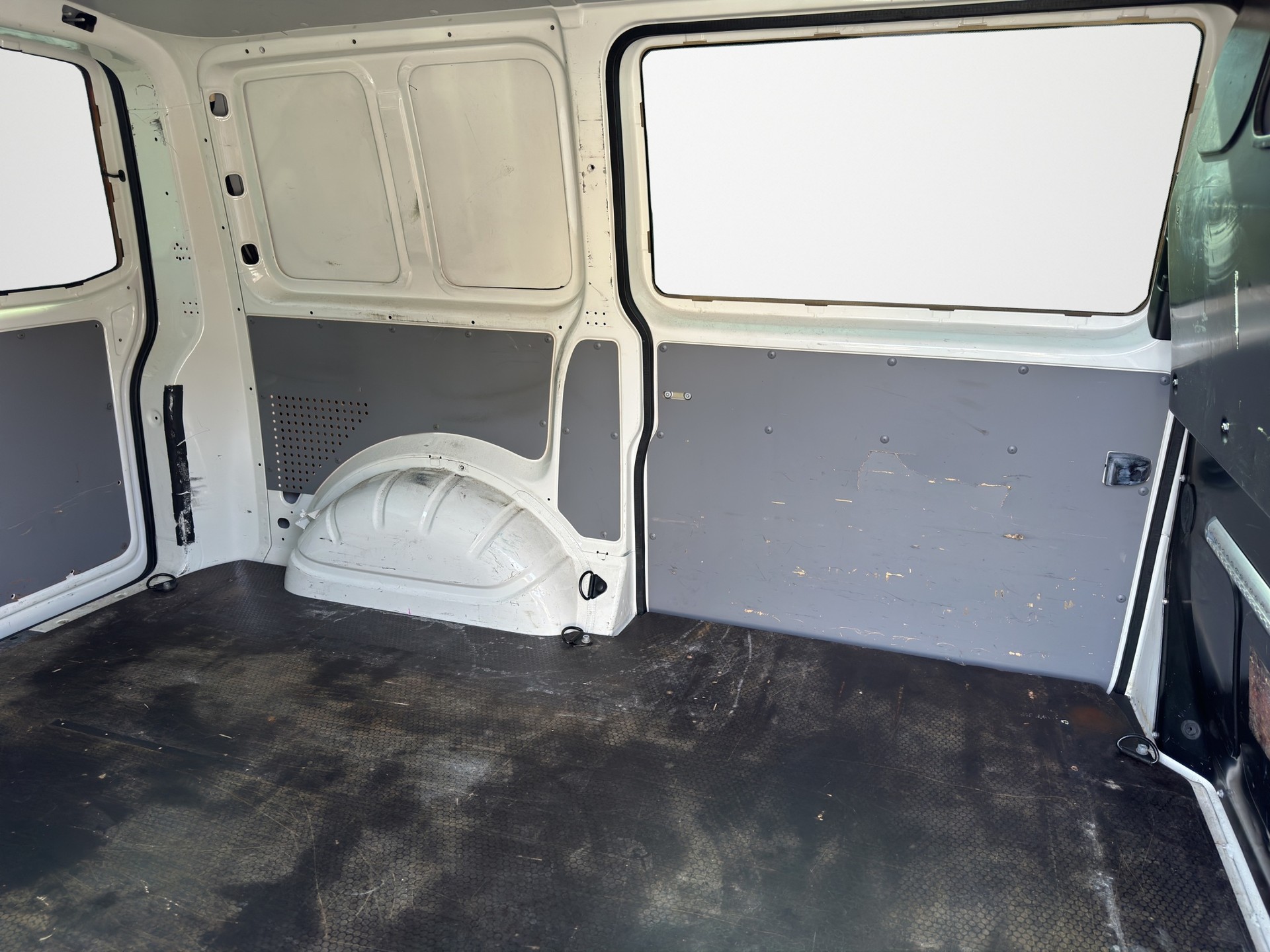 VW T5 2.5 TDI PD 4MOTION-image-14