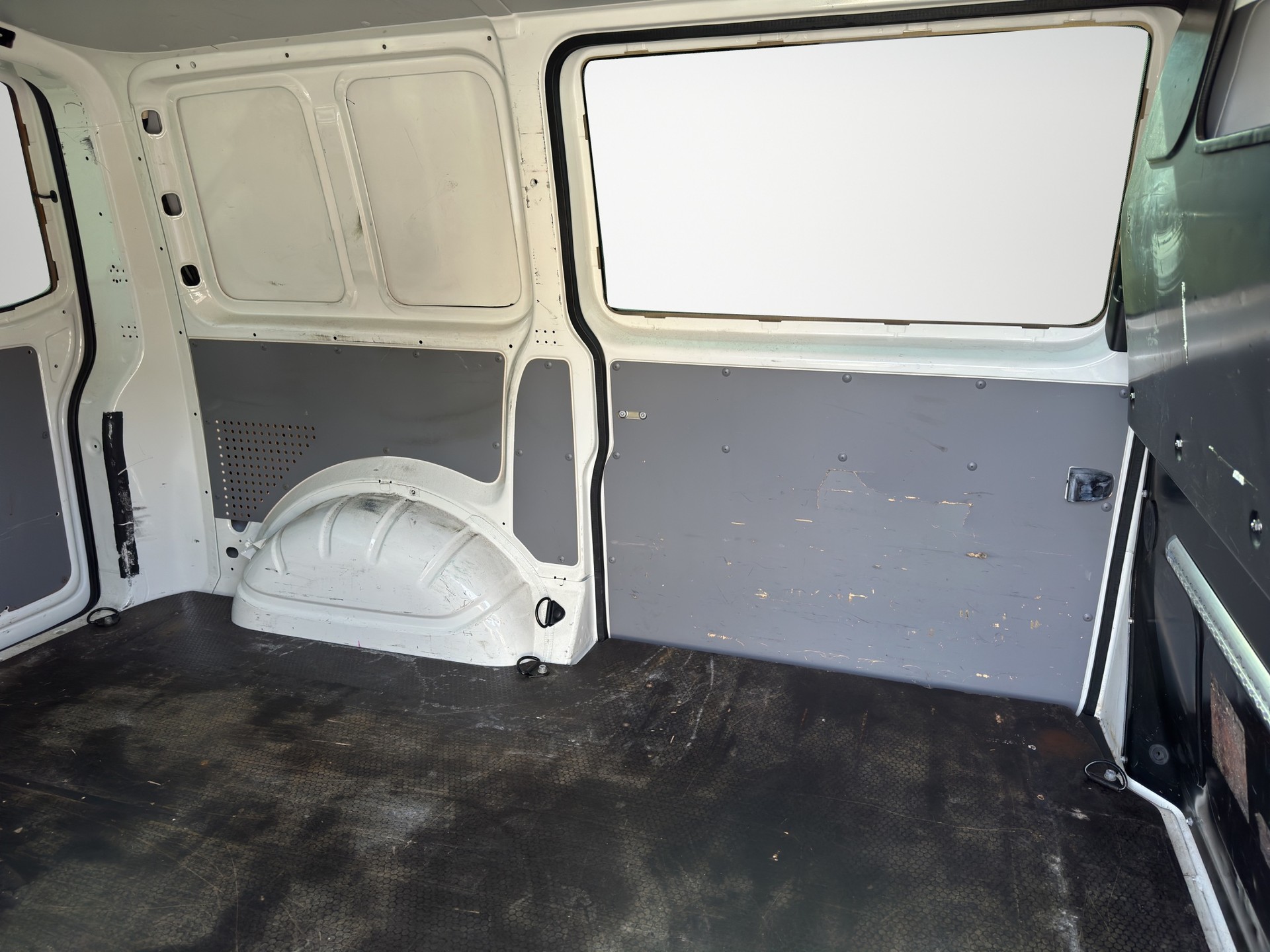 VW T5 2.5 TDI PD 4MOTION-image-15