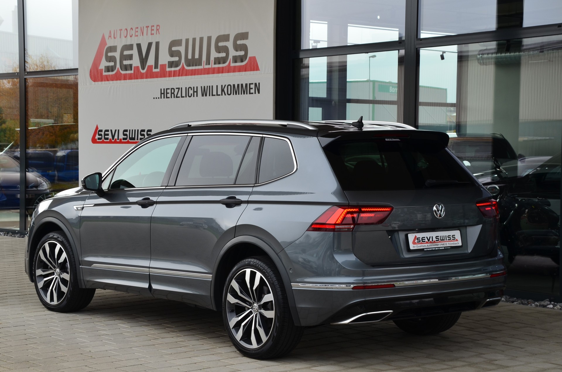VW Tiguan Allspace 2.0TSI Highline 4Motion DSG*R-Line*Frisch ab MFK,1 Jahr oder 20000km Garantie auf Motor und Getriebe*-image-7