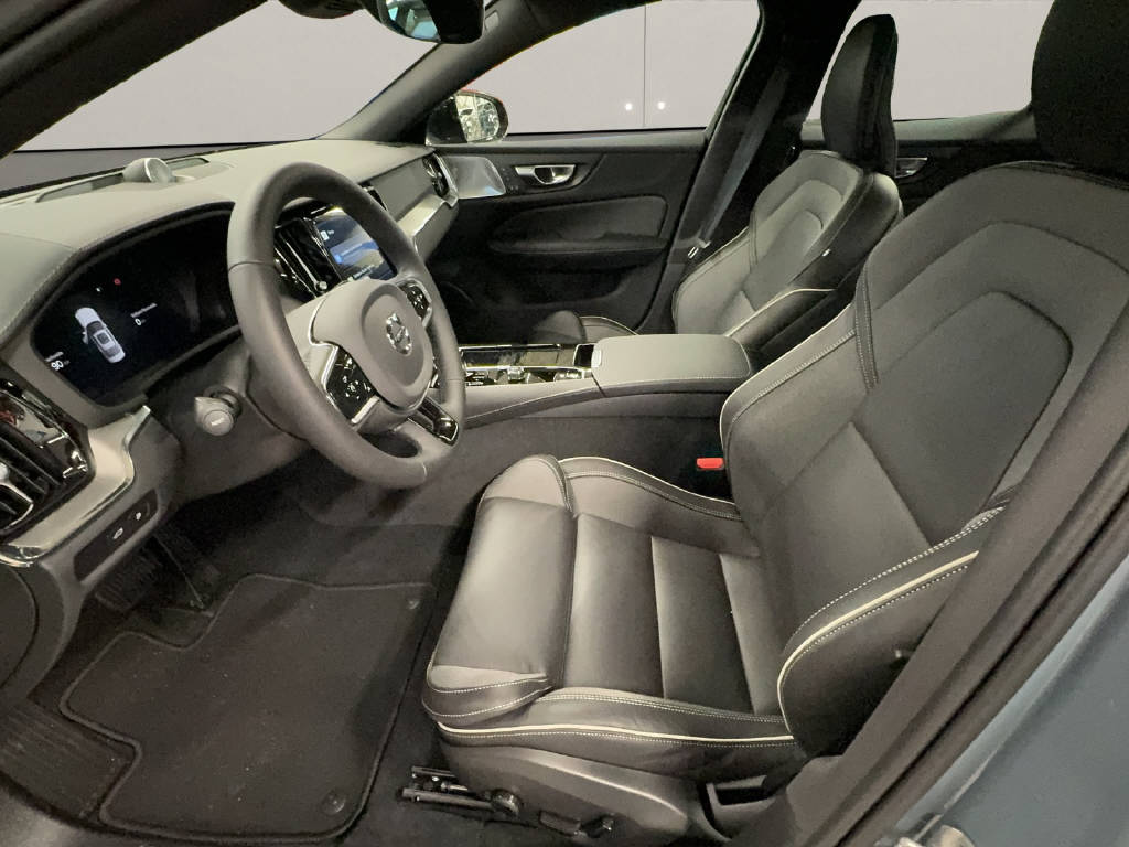 VOLVO S60 2.0 T8 TE Ultimate Dark eAWD-image-13