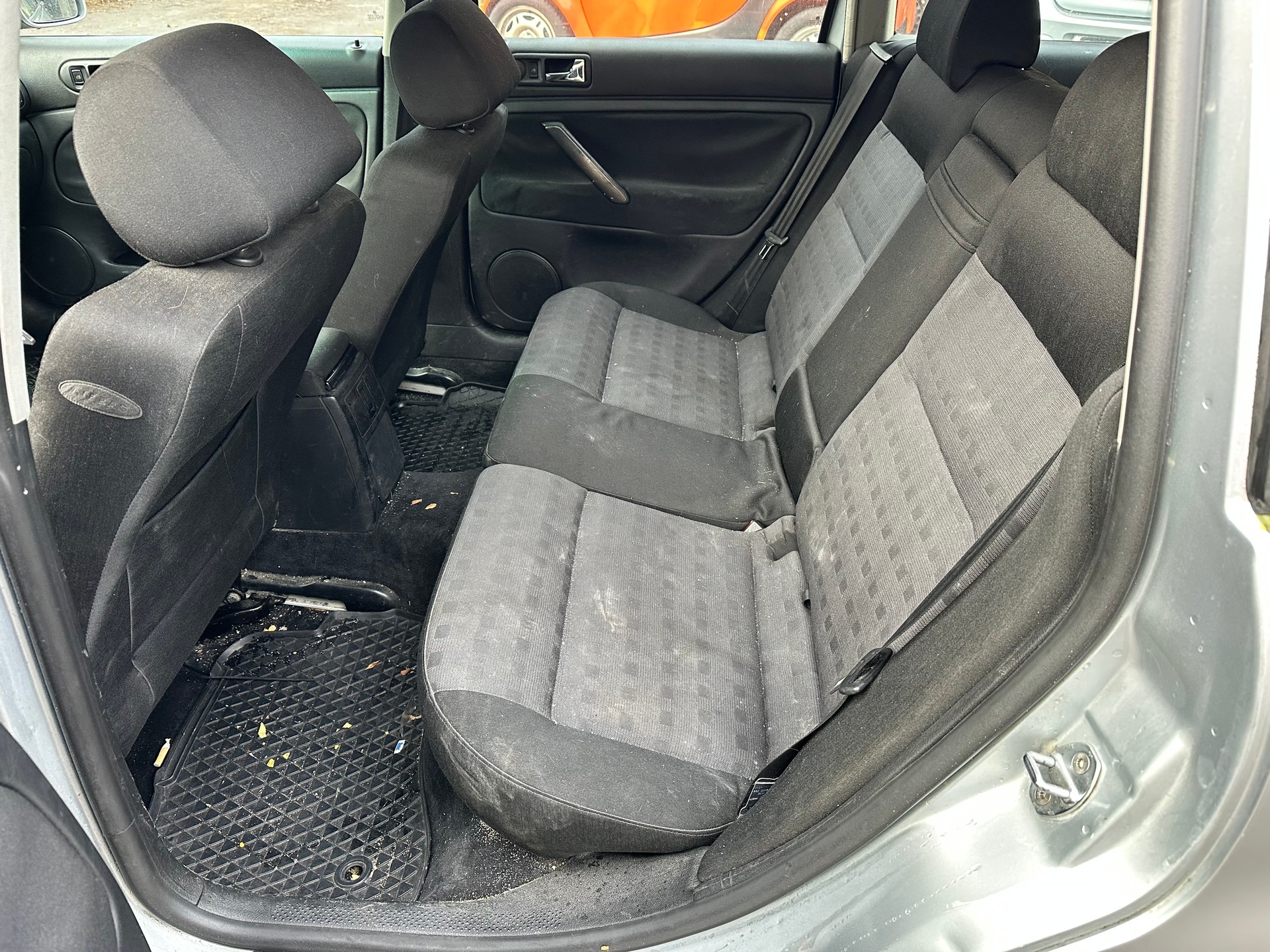VW Passat Variant 1.9 TDI Trendline FIXPREIS-image-18