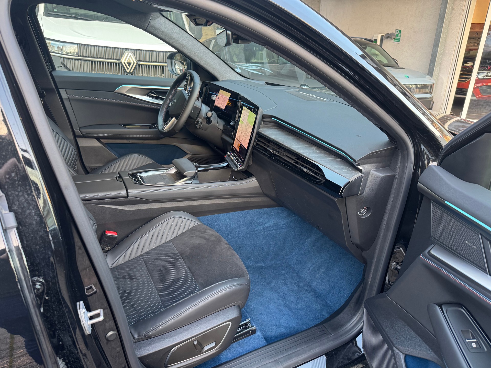 RENAULT Rafale 1.2 E-Tech Plug-in Hybrid 300 4x4 Atelier Alpine-image-8