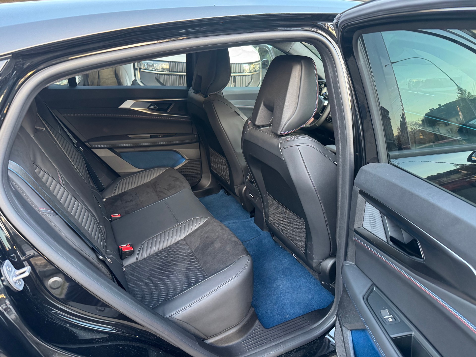 RENAULT Rafale 1.2 E-Tech Plug-in Hybrid 300 4x4 Atelier Alpine-image-10