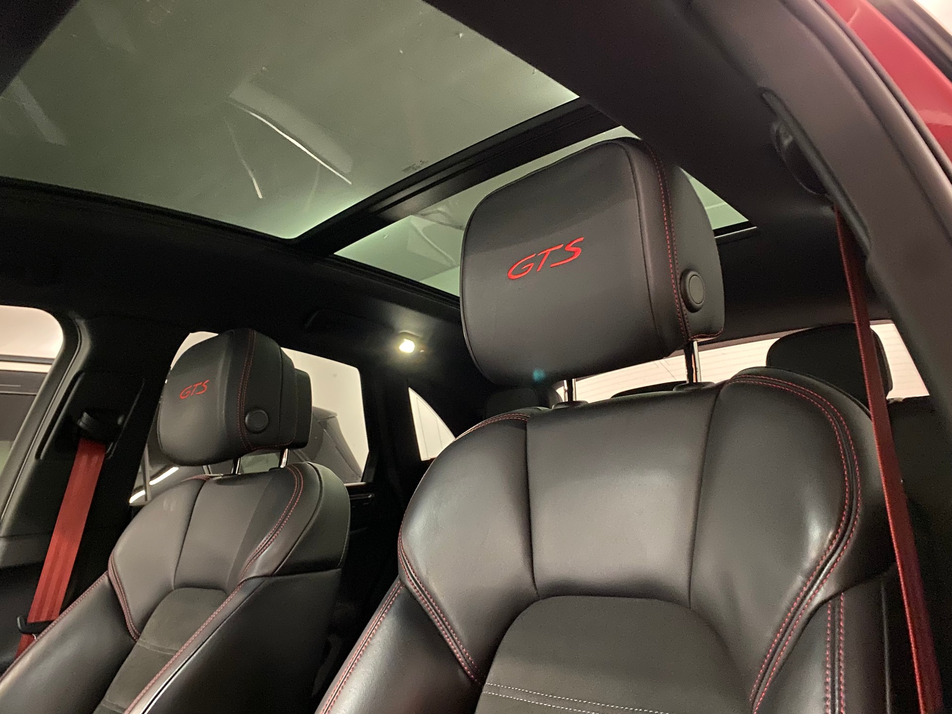 PORSCHE Macan GTS PDK Carbon-image-8