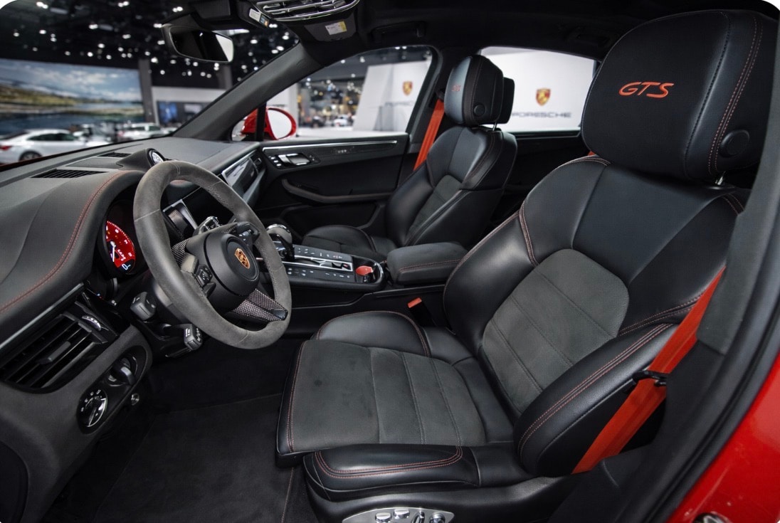 PORSCHE Macan GTS PDK Carbon-image-4