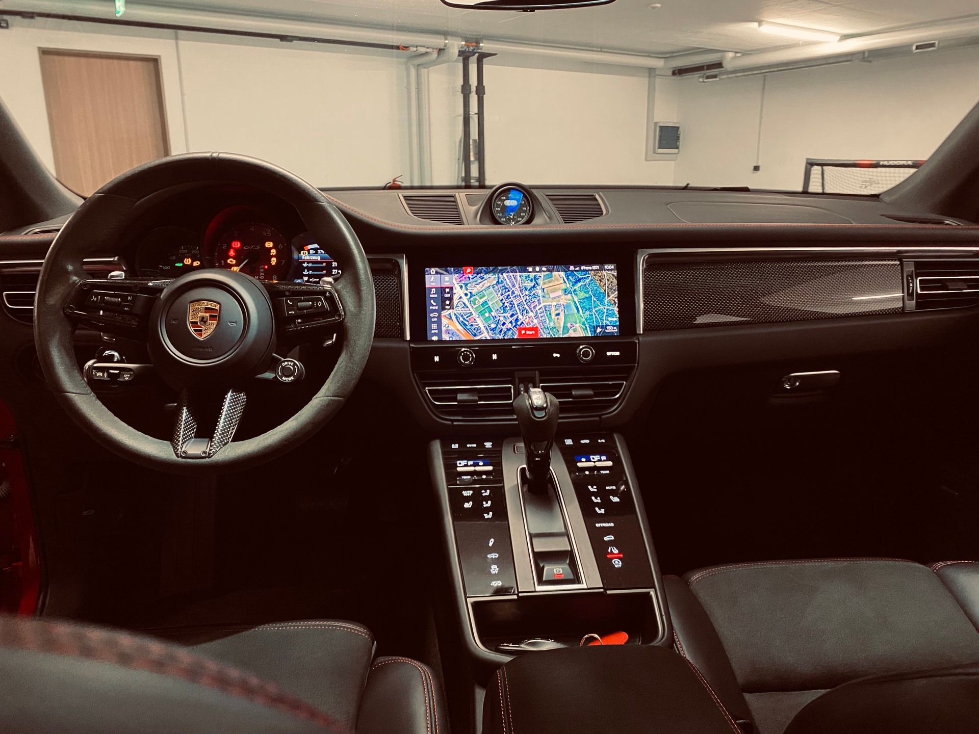 PORSCHE Macan GTS PDK Carbon-image-6