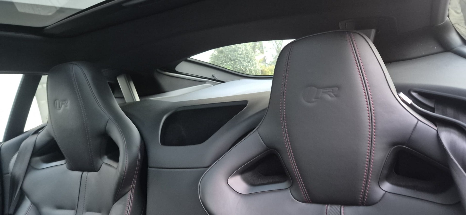 JAGUAR F-Type Coupé R 5.0 V8 S/C AWD-image-6