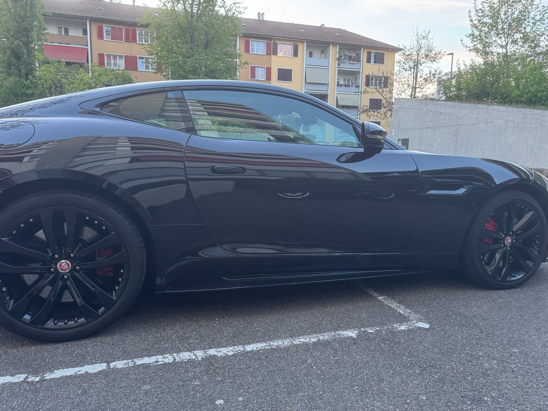 JAGUAR F-Type Coupé R 5.0 V8 S/C AWD-image-2