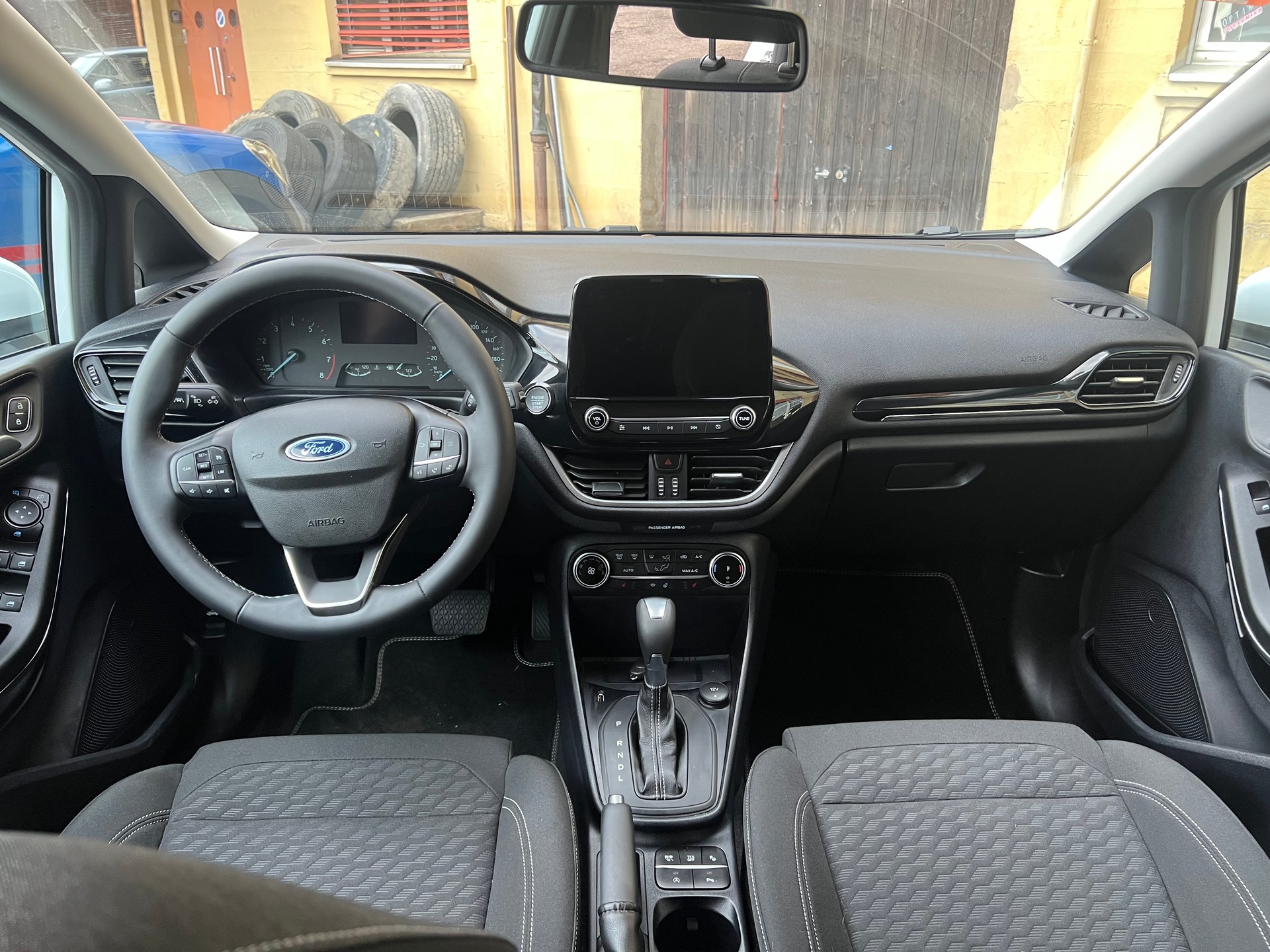 FORD Fiesta 1.0 SCTi MHEV Titanium Automat-image-8