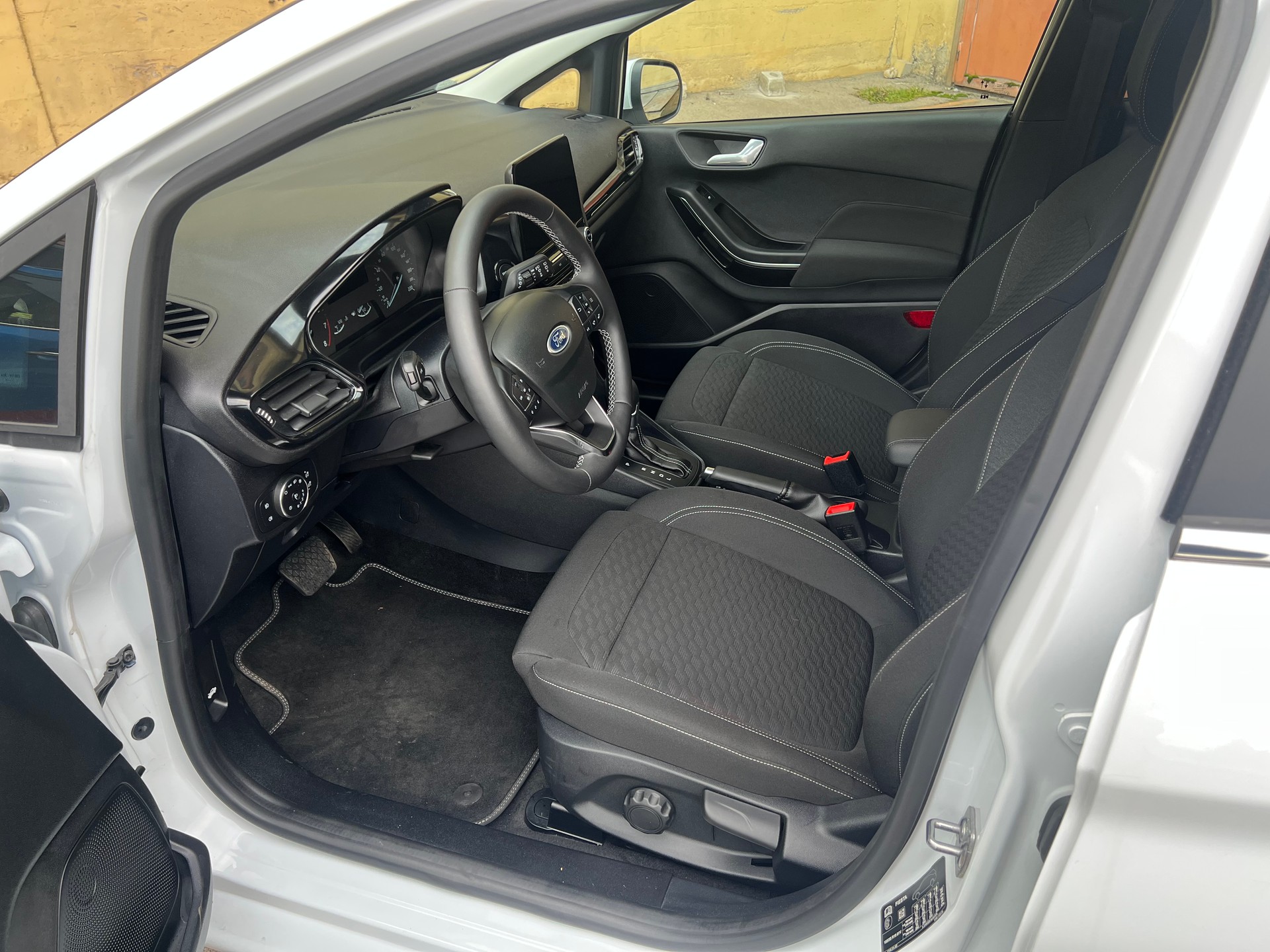 FORD Fiesta 1.0 SCTi MHEV Titanium Automat-image-9