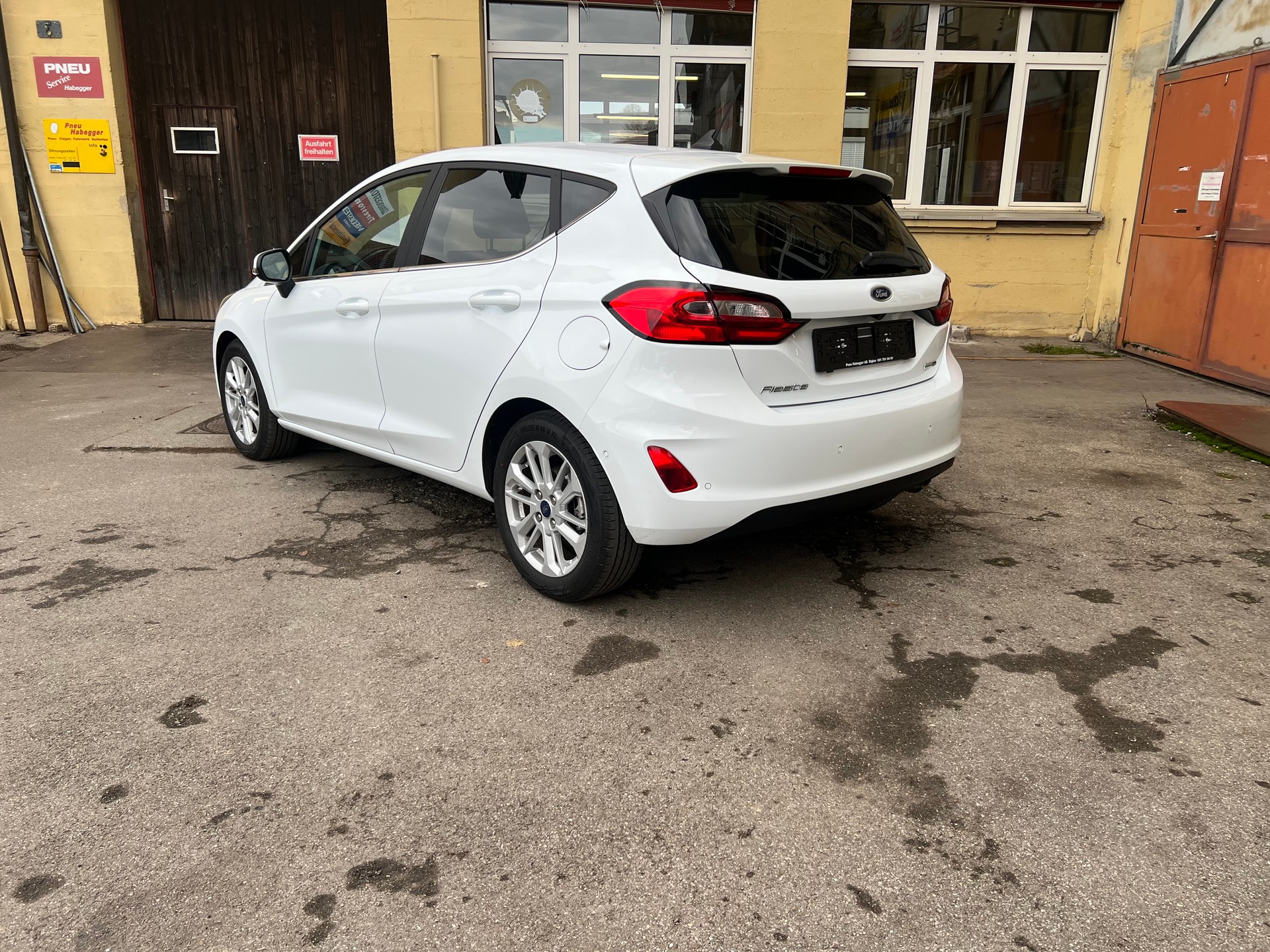 FORD Fiesta 1.0 SCTi MHEV Titanium Automat-image-3