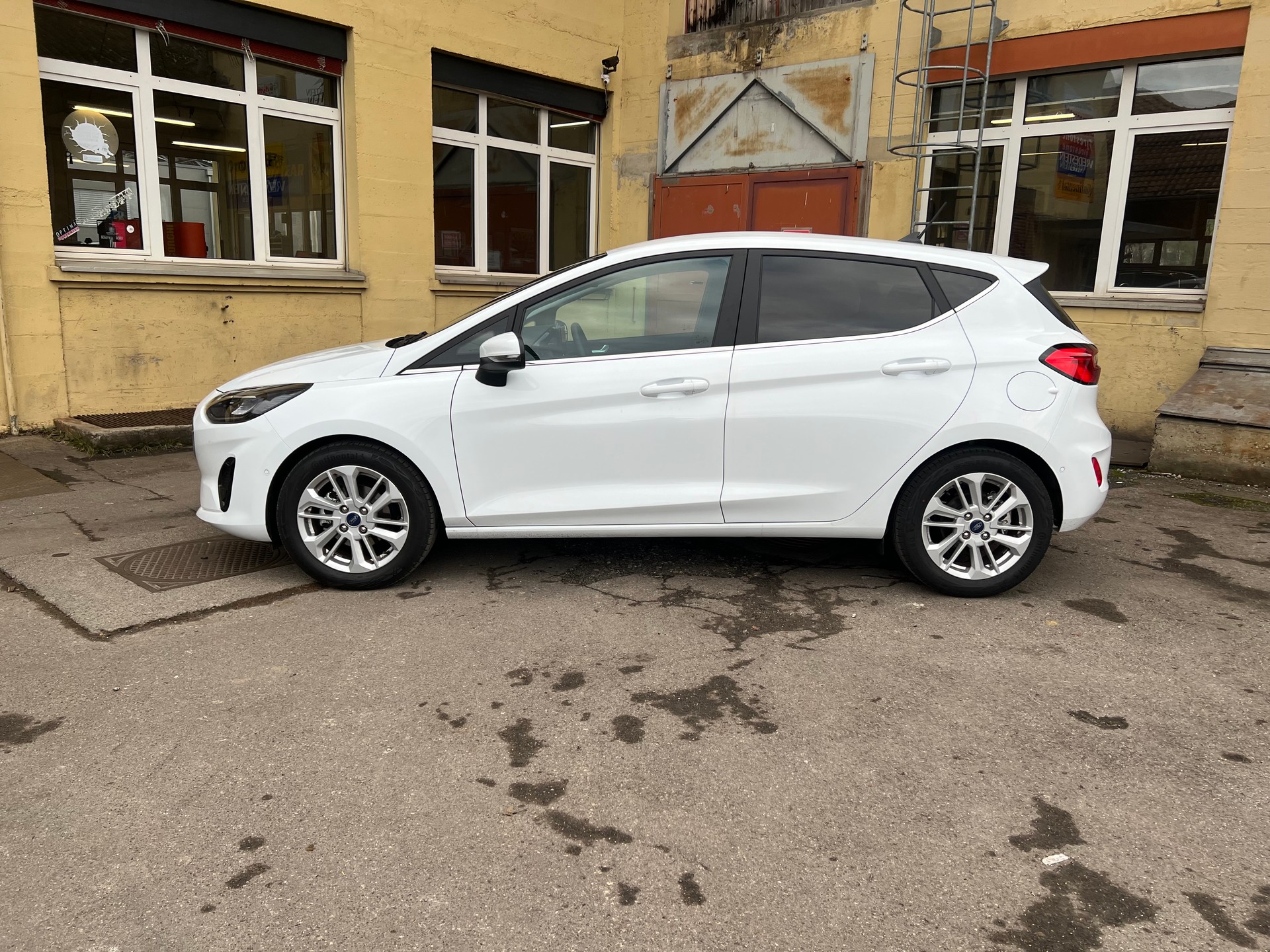 FORD Fiesta 1.0 SCTi MHEV Titanium Automat-image-2