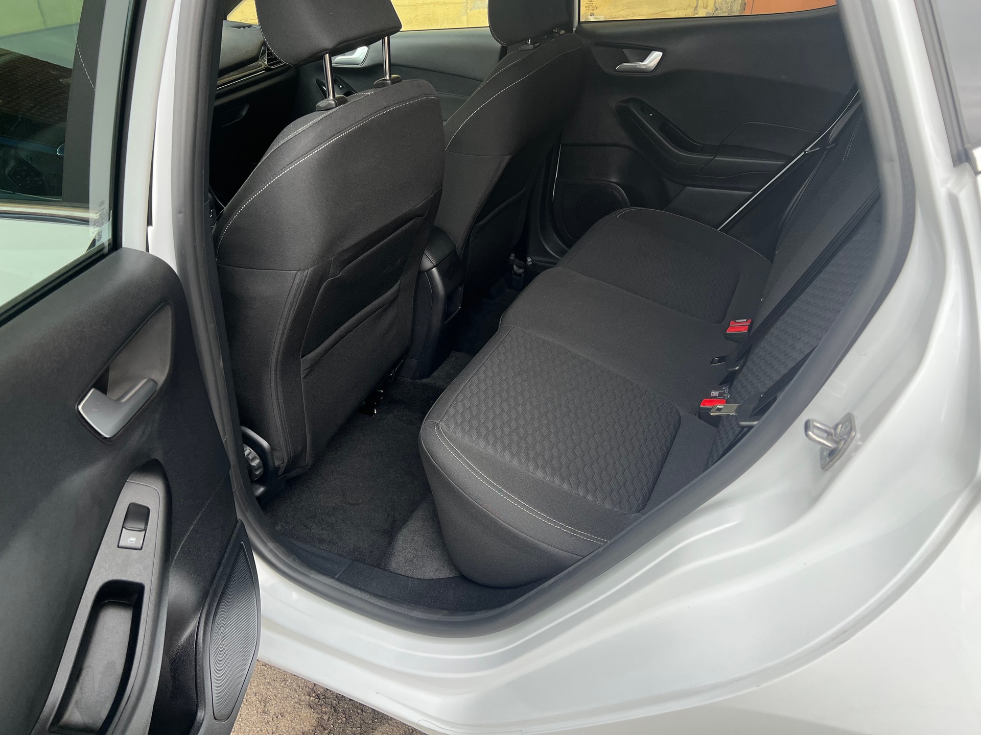 FORD Fiesta 1.0 SCTi MHEV Titanium Automat-image-10