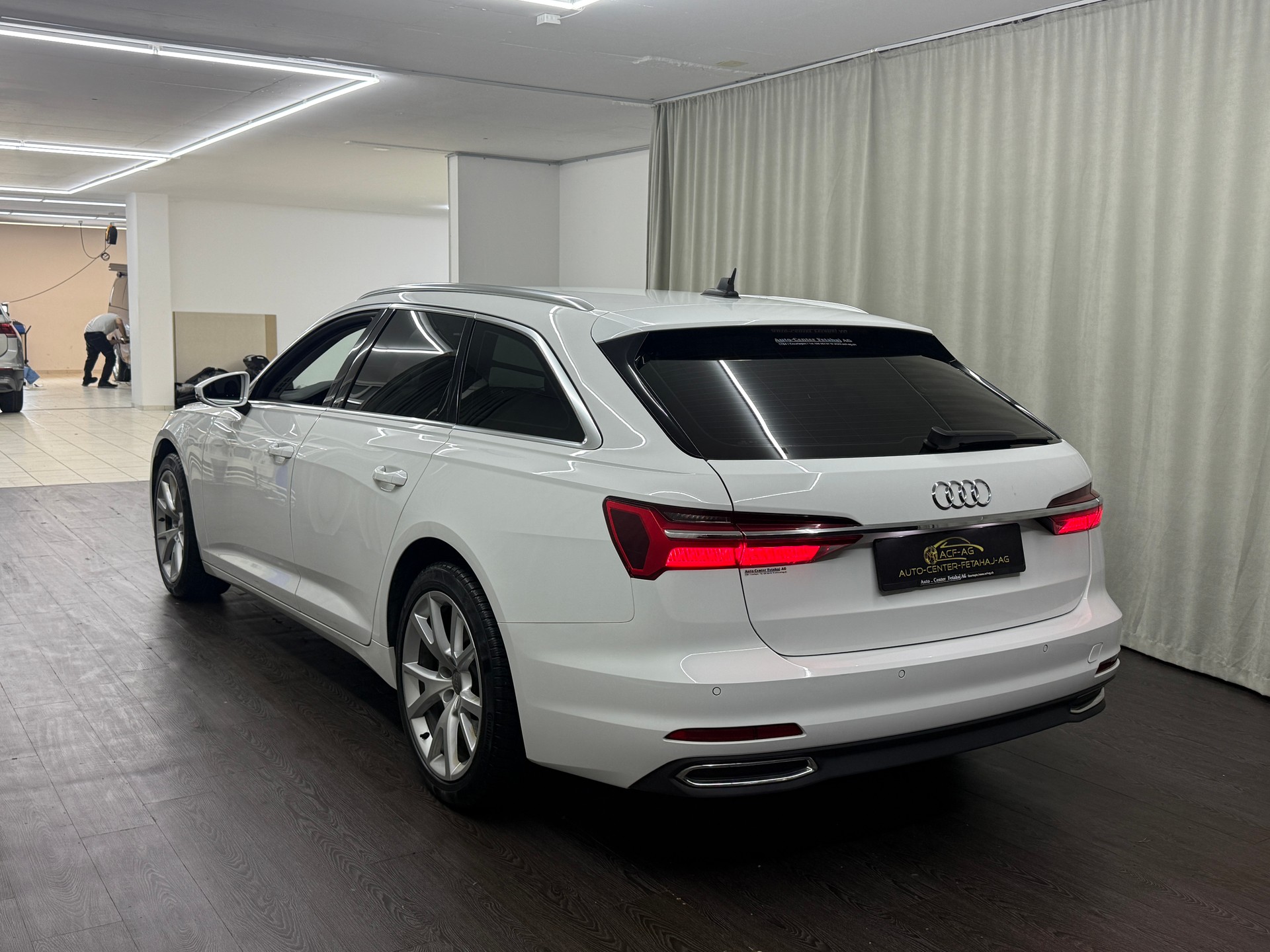 AUDI A6 Avant 50 TDI quattro tiptronic-image-5
