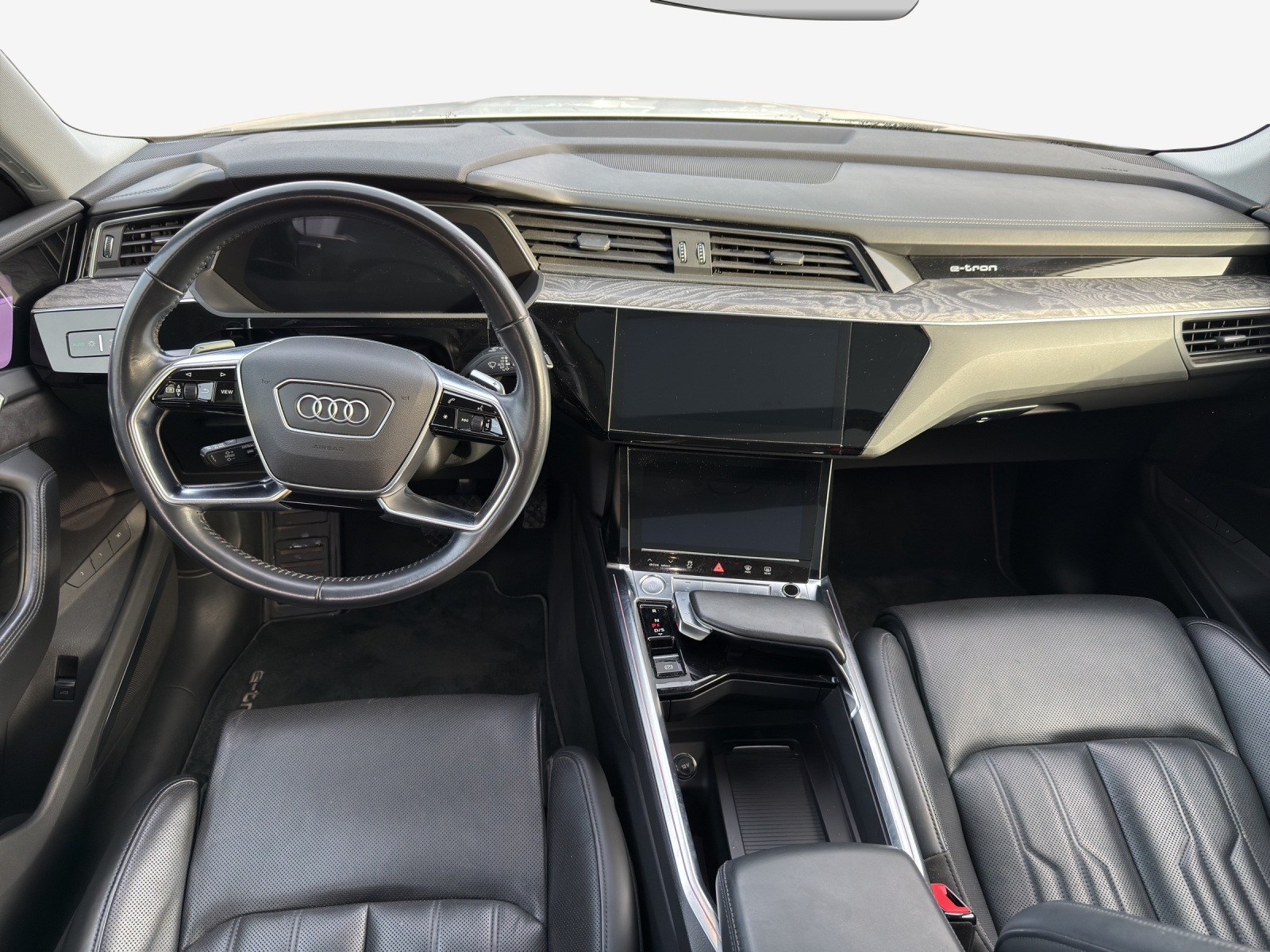 AUDI e-tron 55 Advanced quattro-image-9