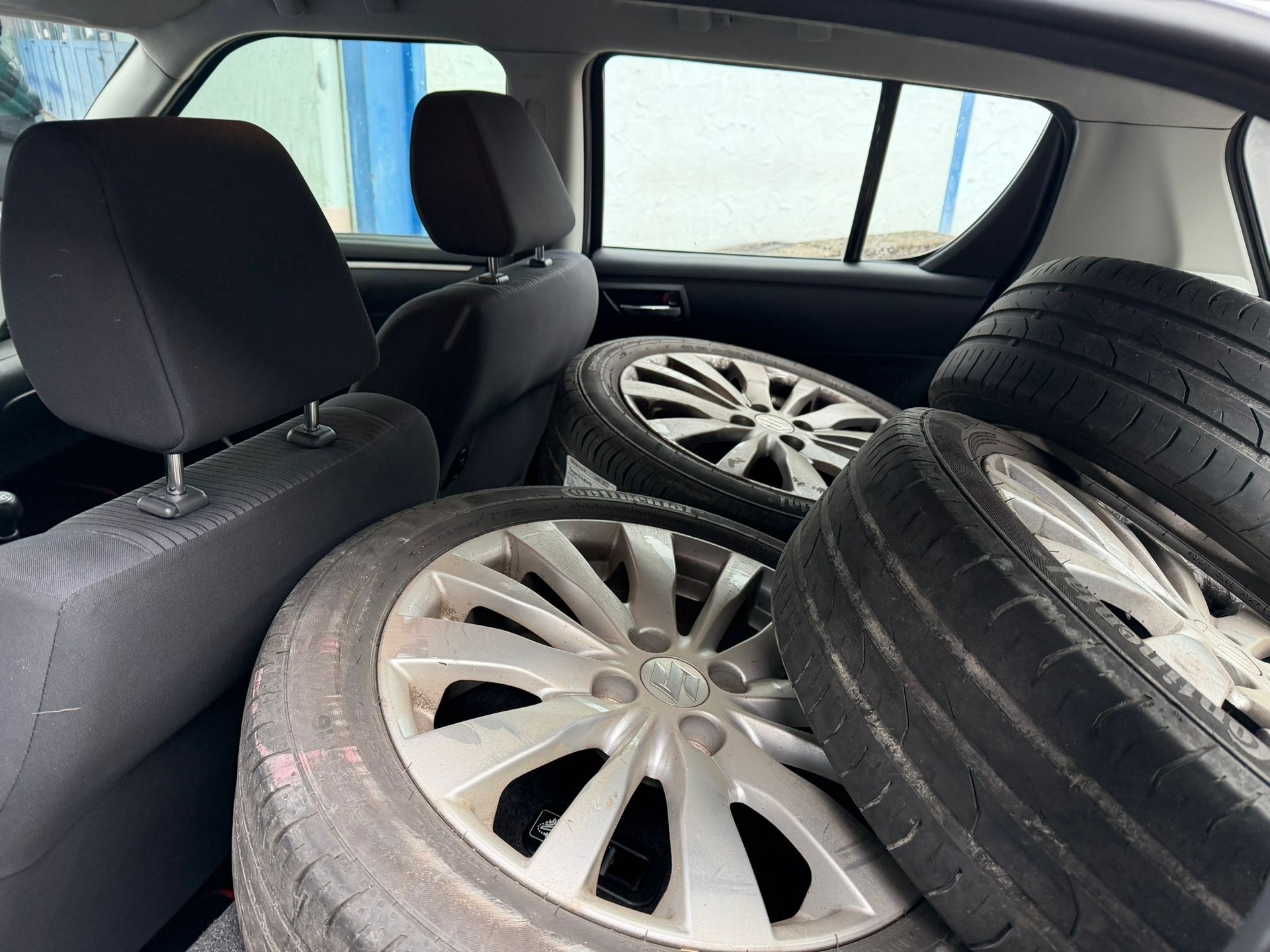 SUZUKI Swift 1.2i 16V GL Sergio Cellano 4x4-image-9