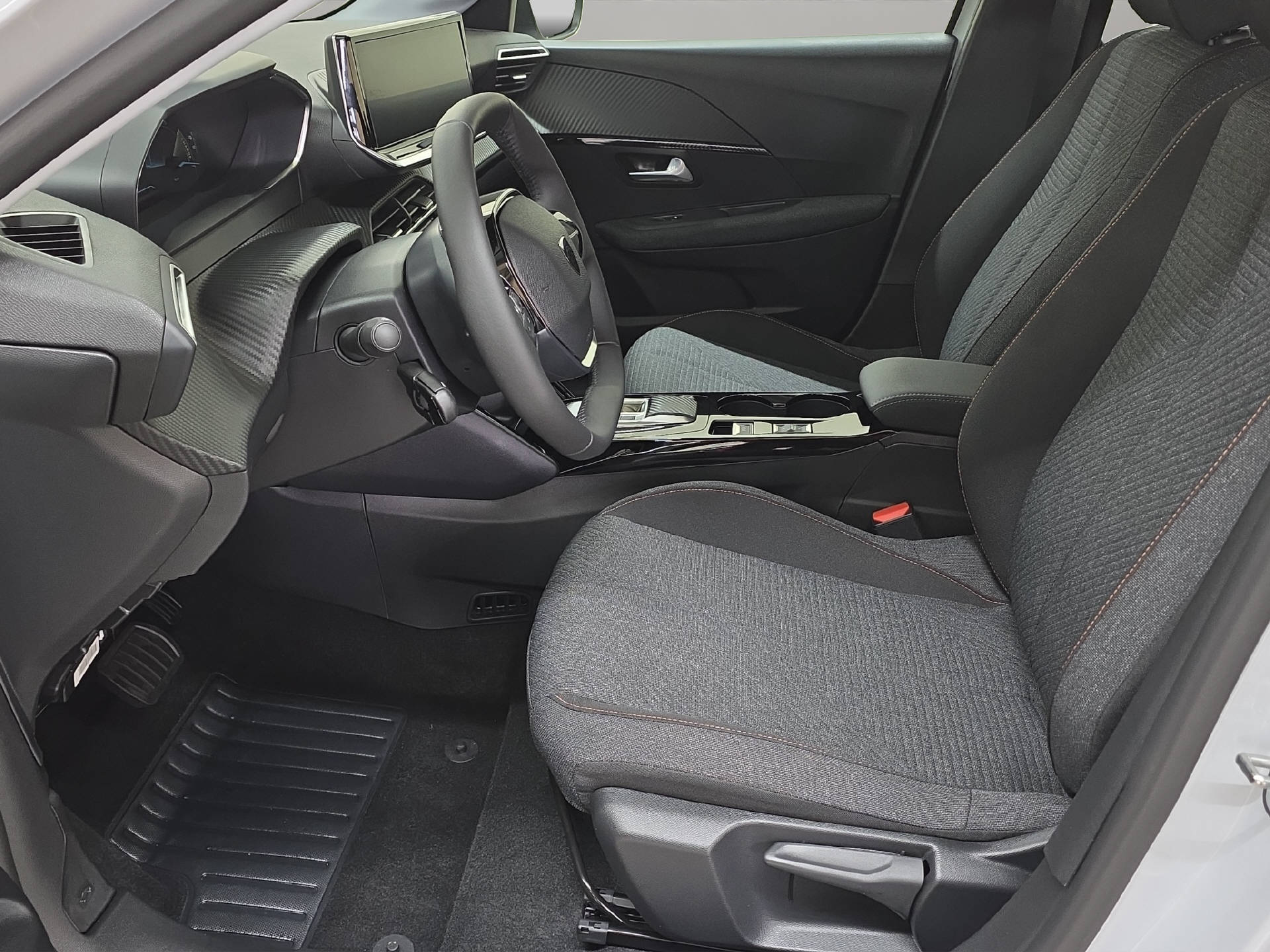 PEUGEOT E-208 136 Style-image-5
