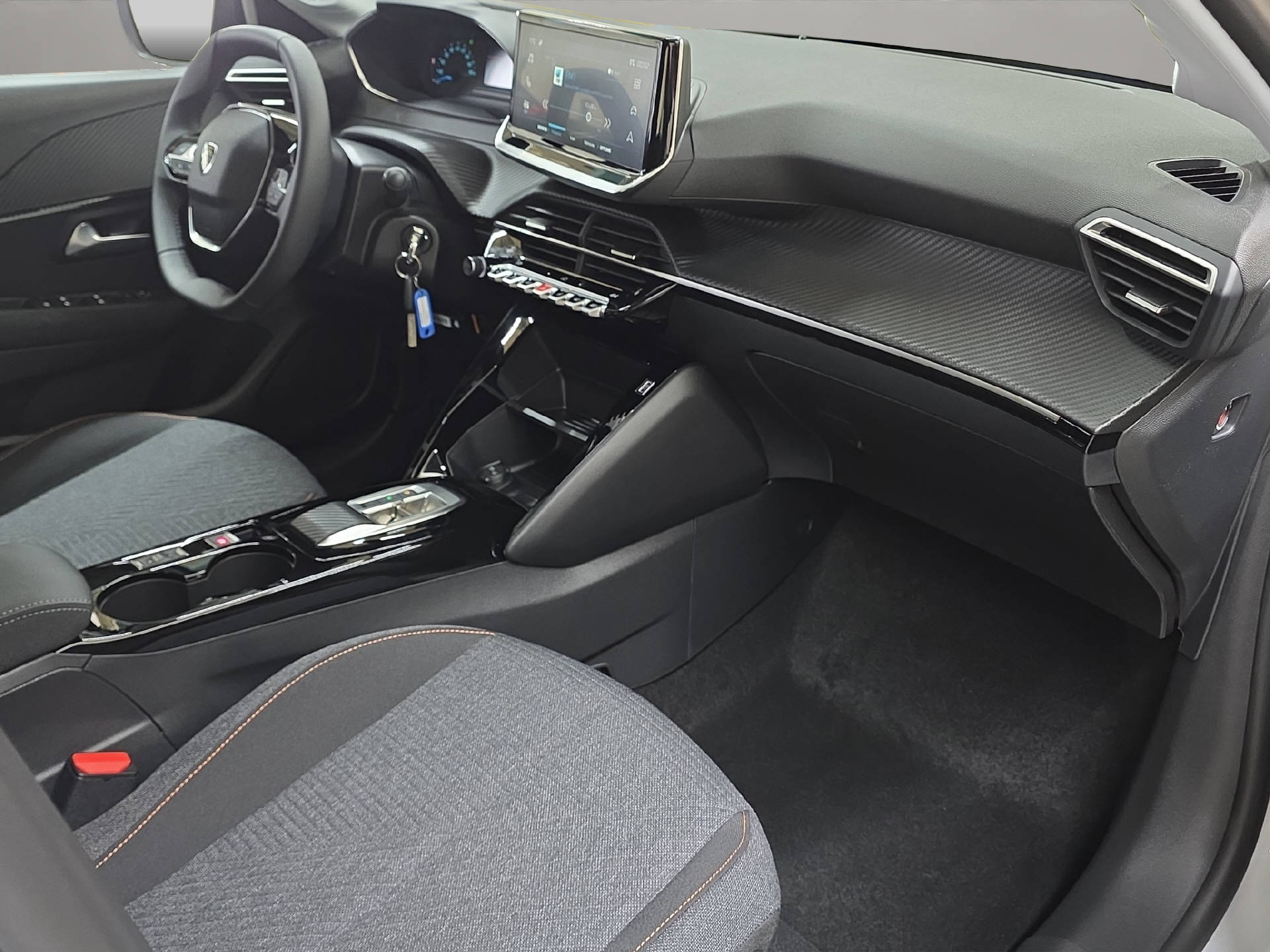 PEUGEOT E-208 136 Style-image-9