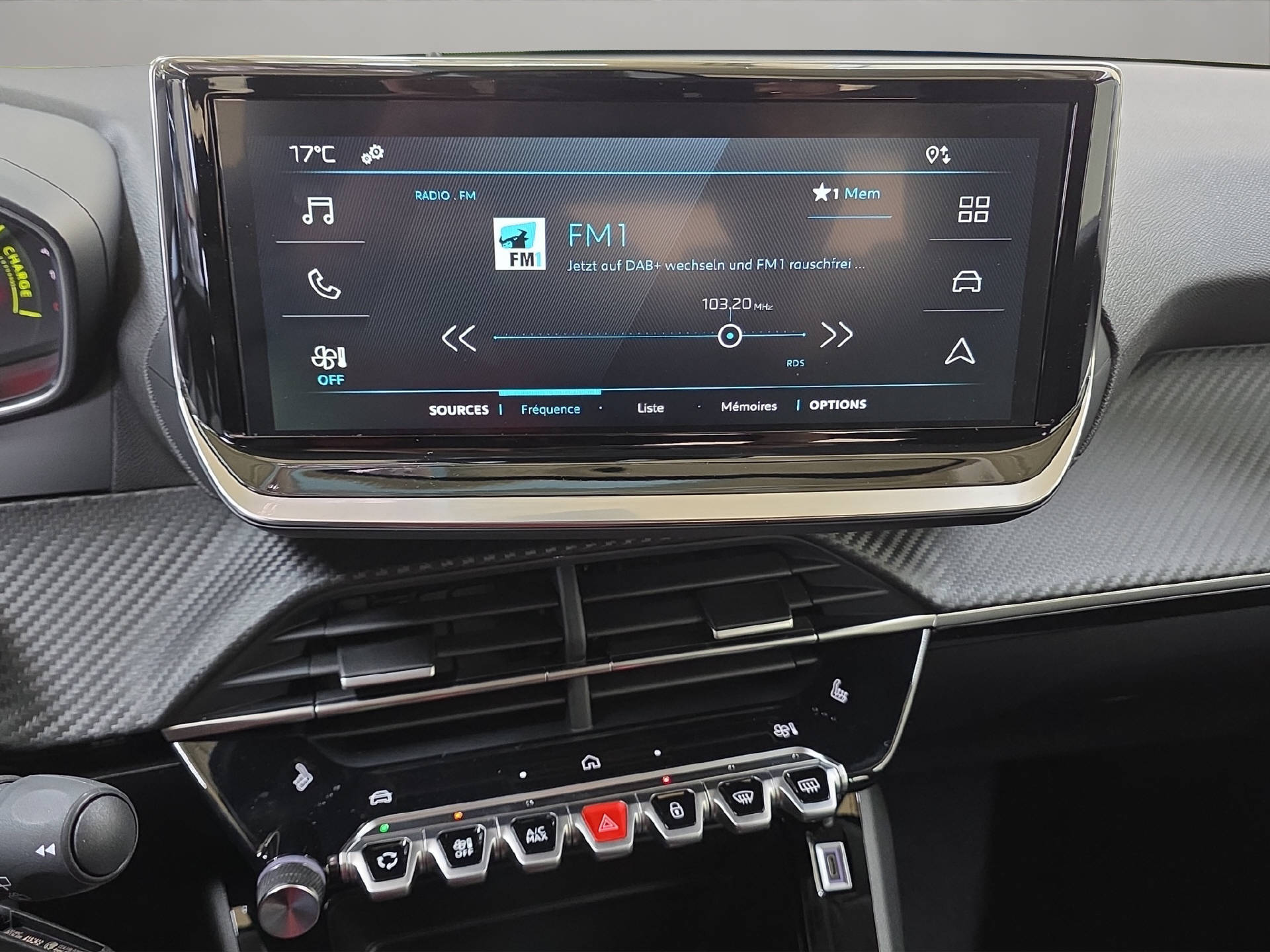 PEUGEOT E-208 136 Style-image-12