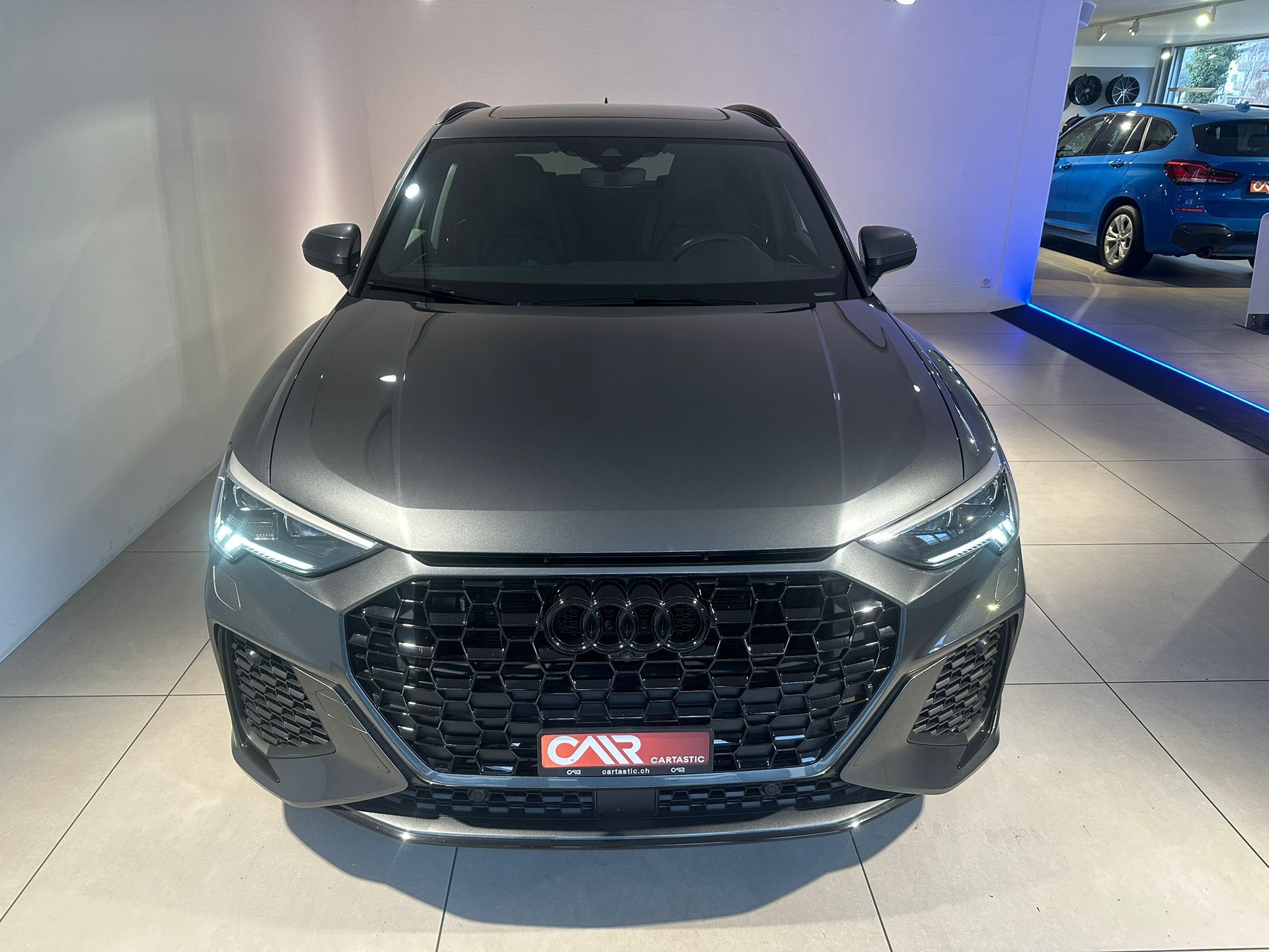 AUDI RS Q3 2.5 TFSI quattro-image-1