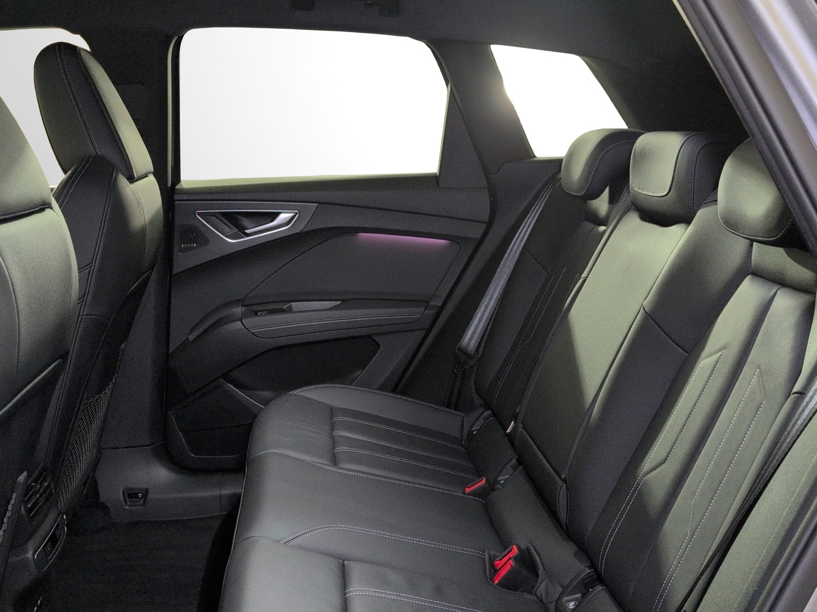 AUDI Q4 e-tron 45 quattro-image-13