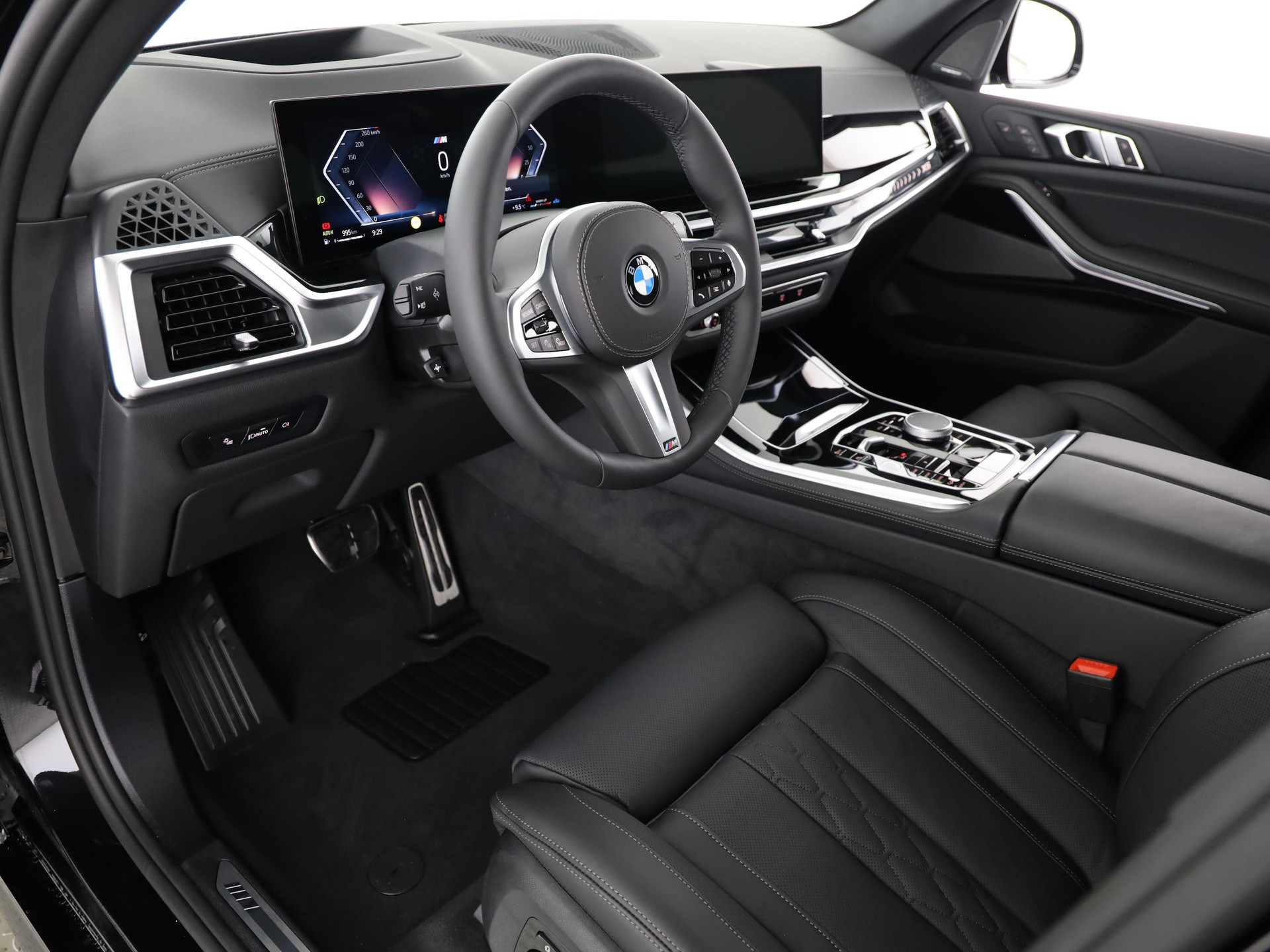 BMW X5 40i xDrive SAG-image-12