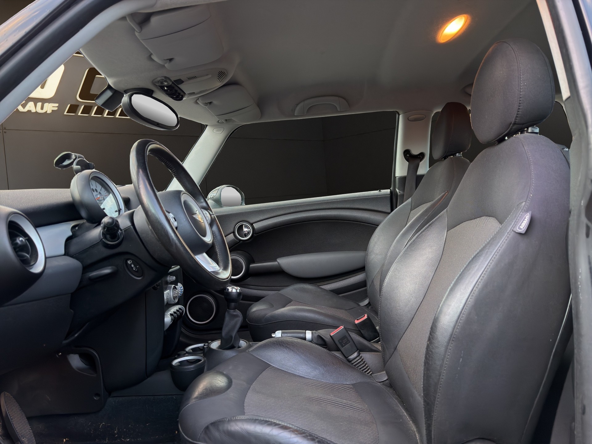 MINI Cooper-image-8