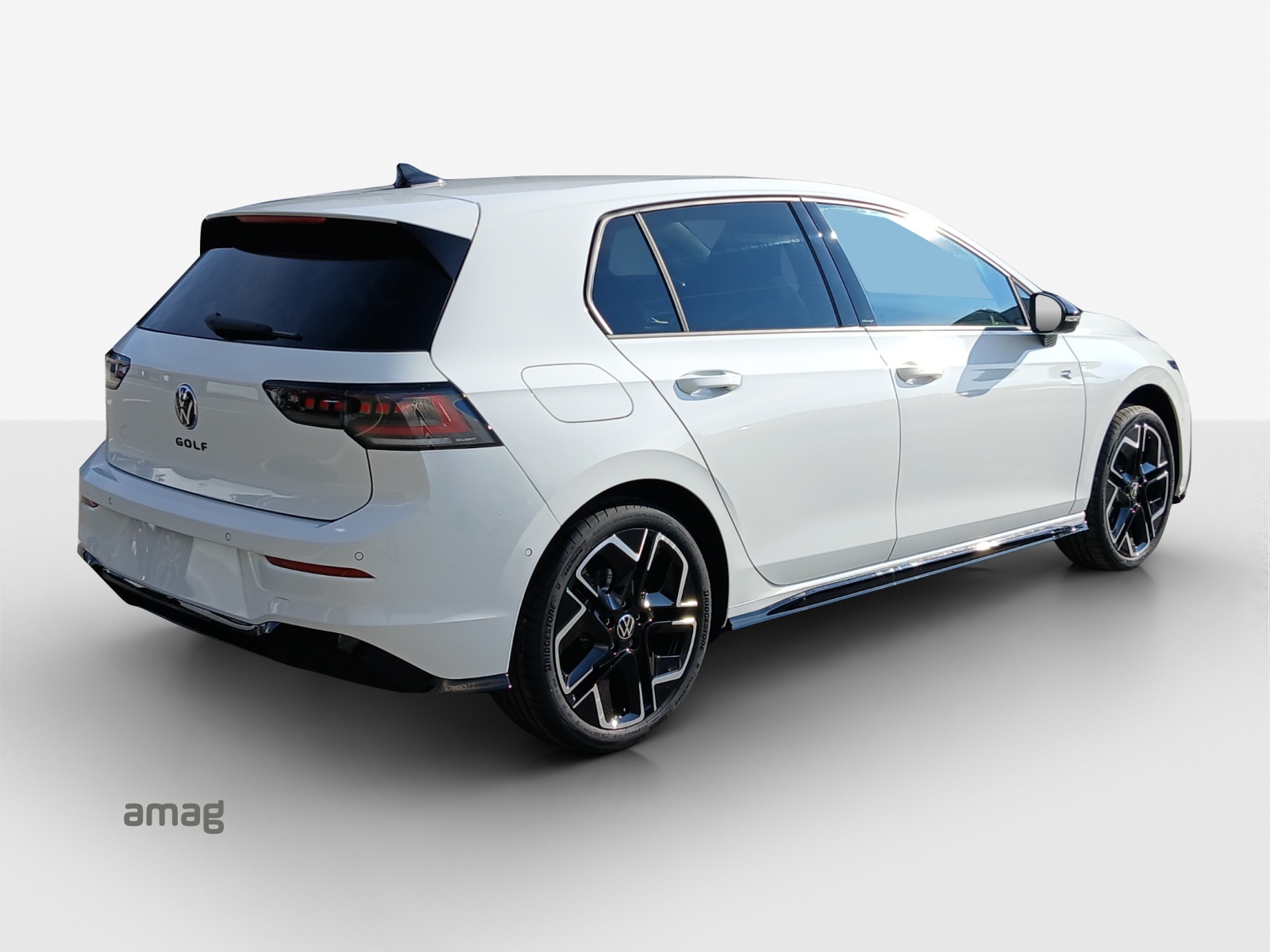 VW Golf 1.5 e TSI mHEV R-Line DSG-image-4