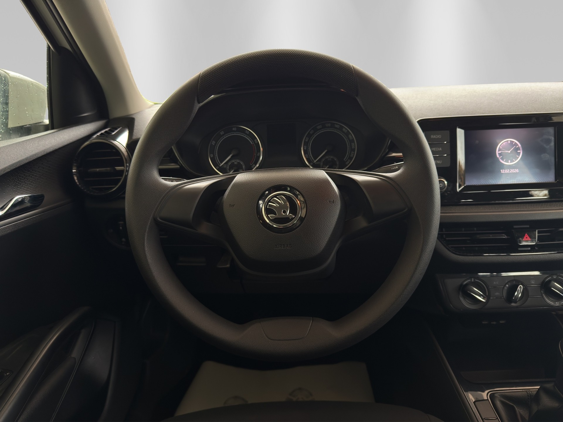 SKODA Fabia 1.0 MPI Active-image-9
