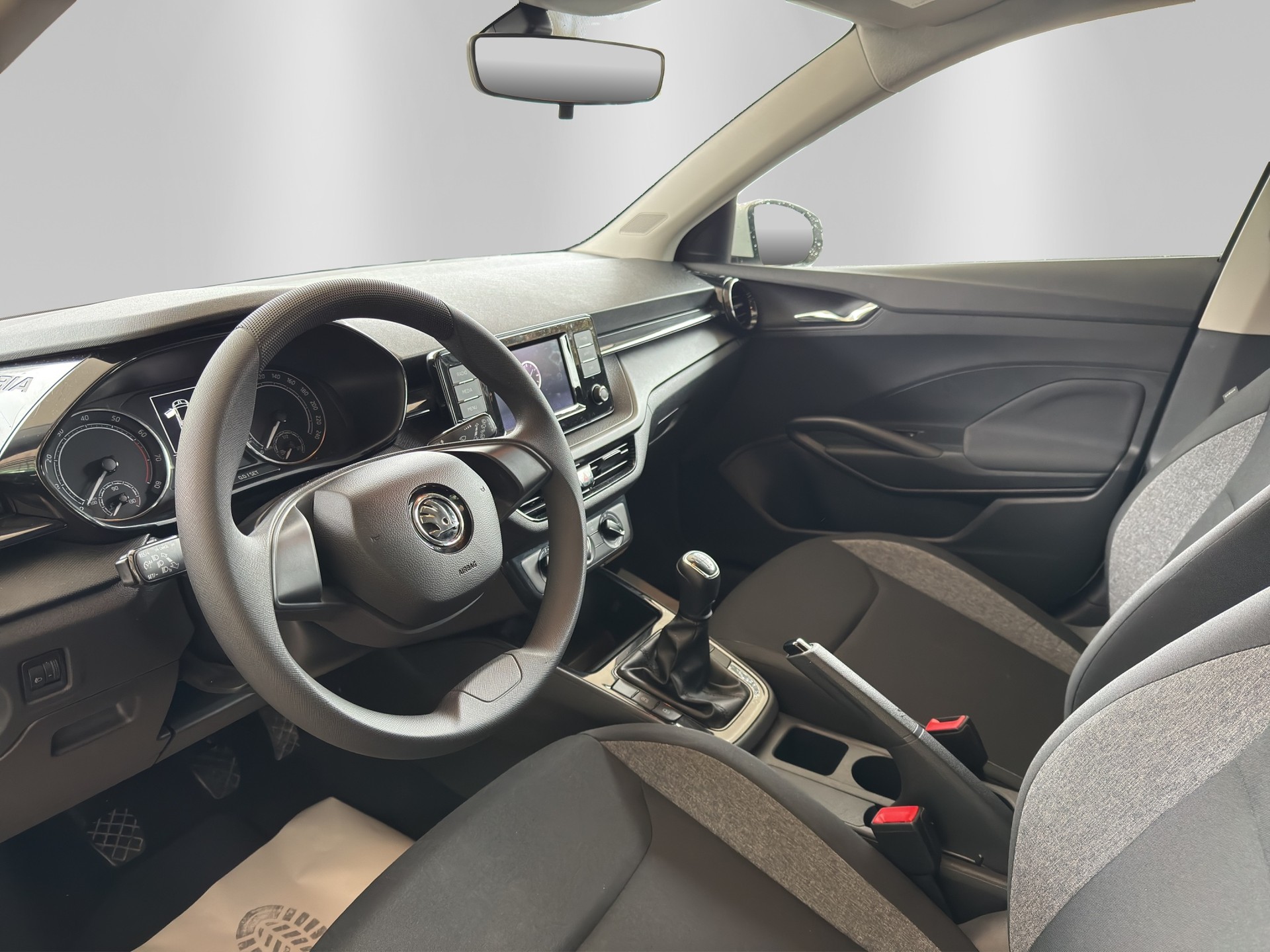 SKODA Fabia 1.0 MPI Active-image-7