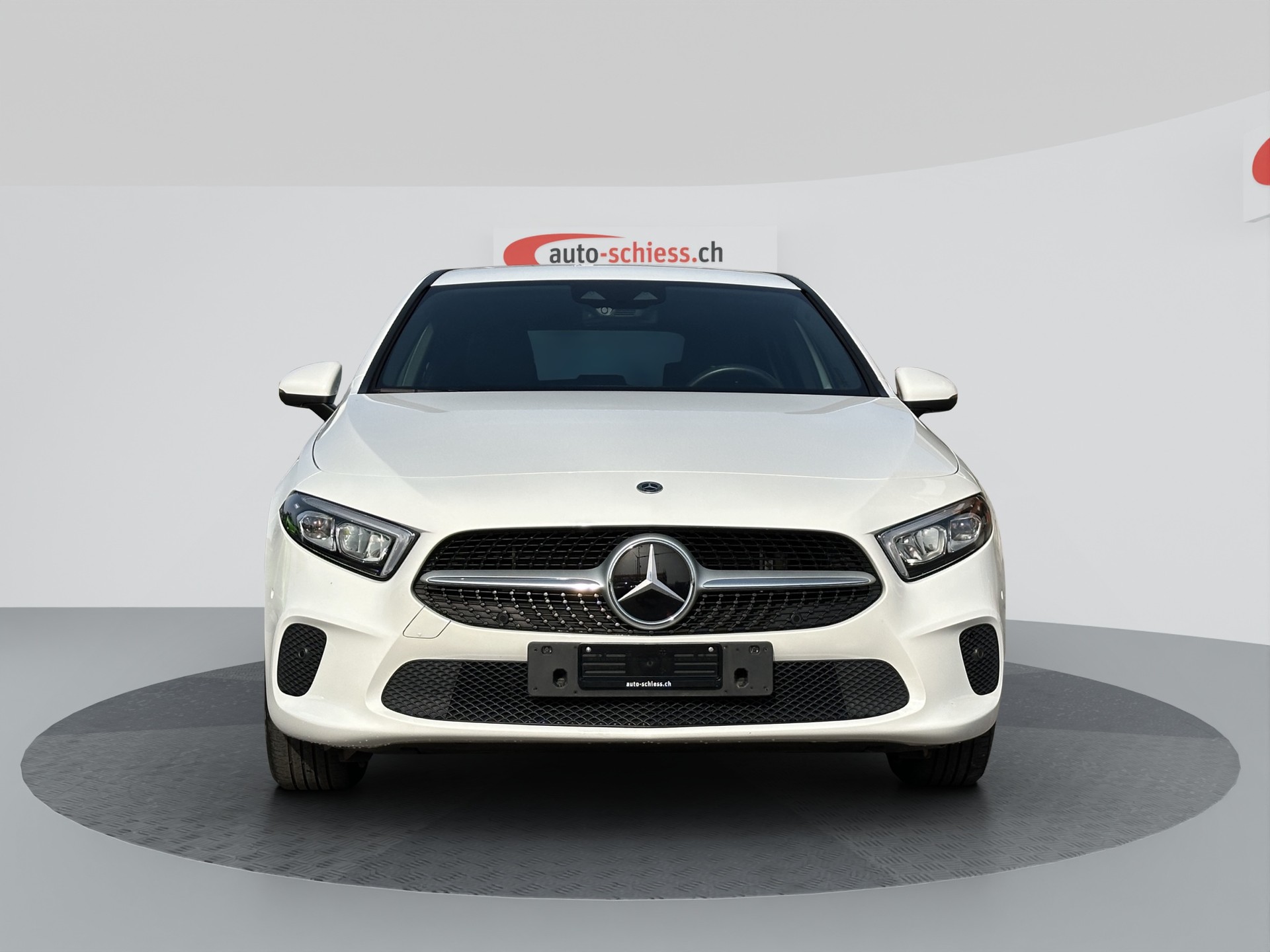 MERCEDES-BENZ A 250e Progressive 8G-DCT-image-1