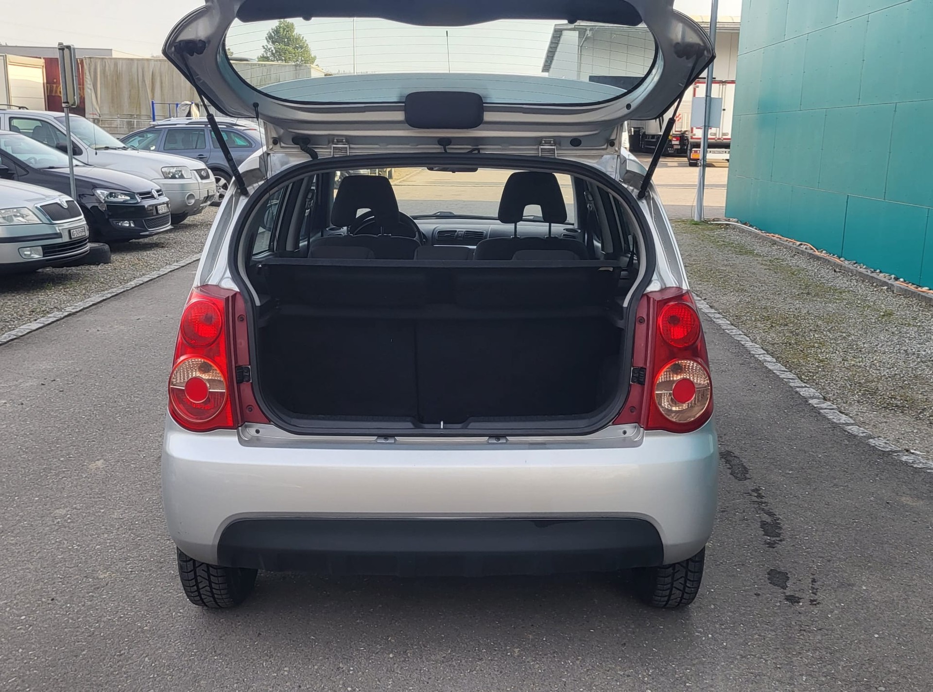 KIA Picanto 1.1 Style Automatic-image-6