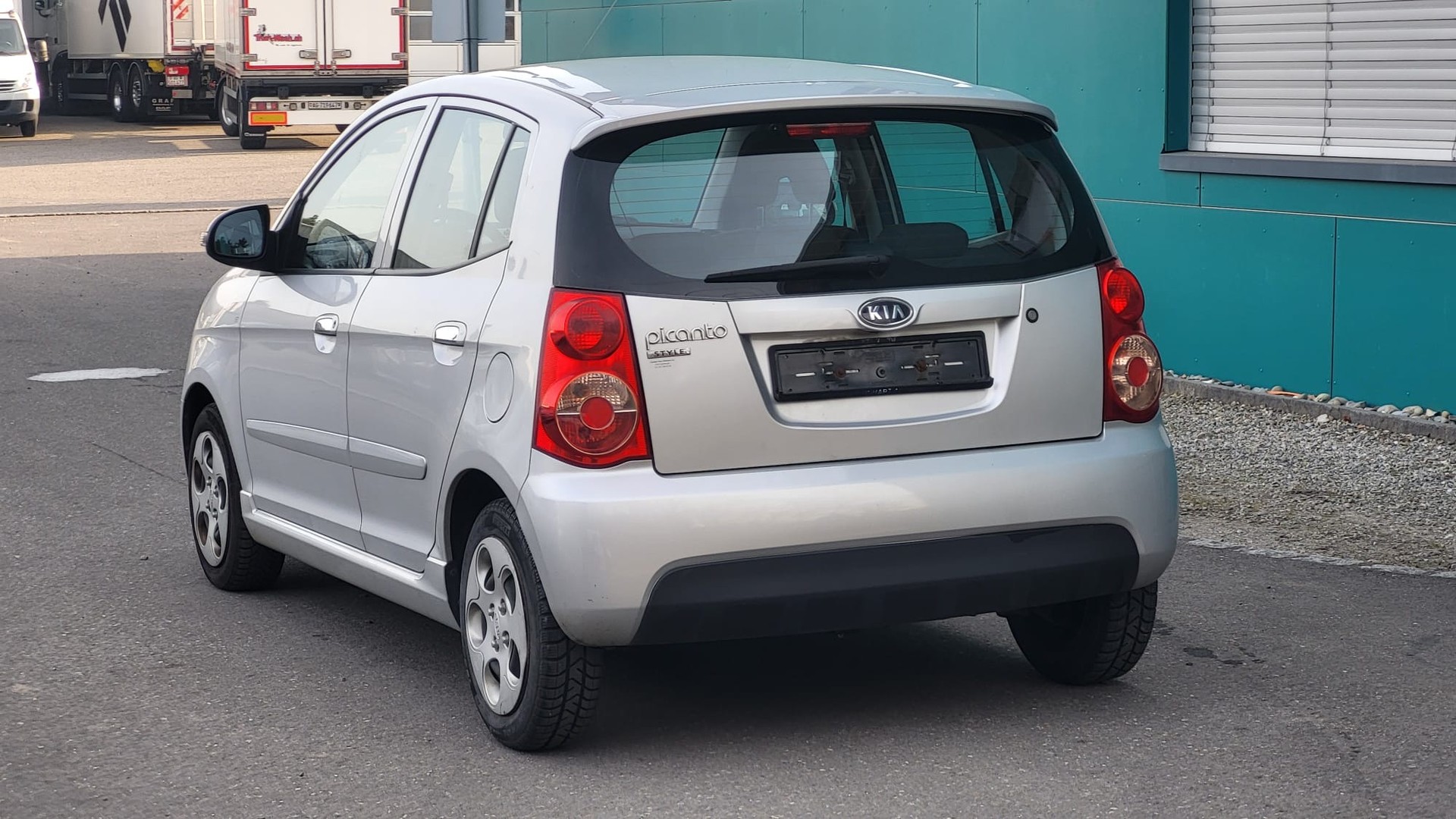 KIA Picanto 1.1 Style Automatic-image-3