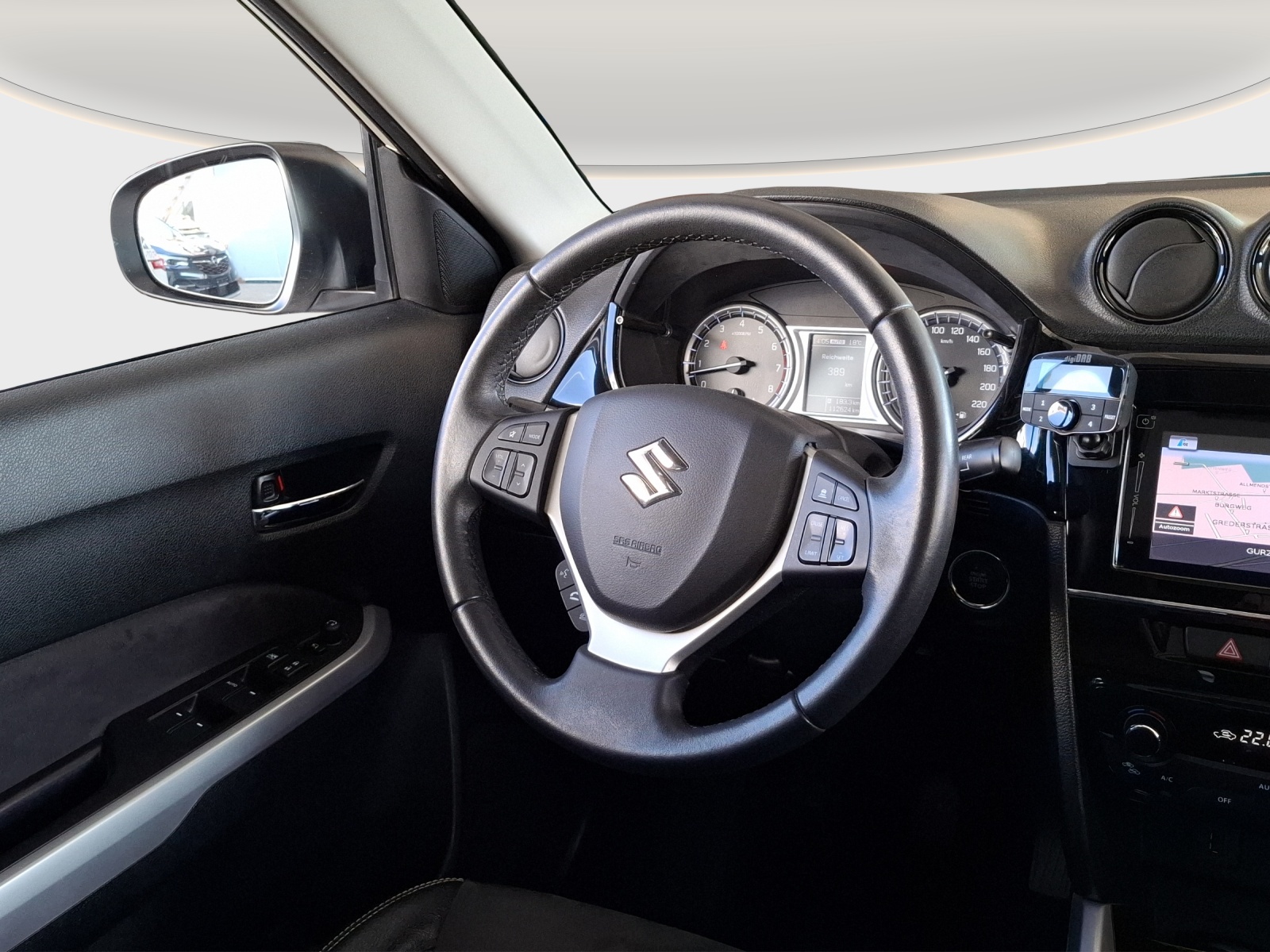 SUZUKI Vitara 1.6 Compact Top // 8-fach Aluminiumbereift-image-15