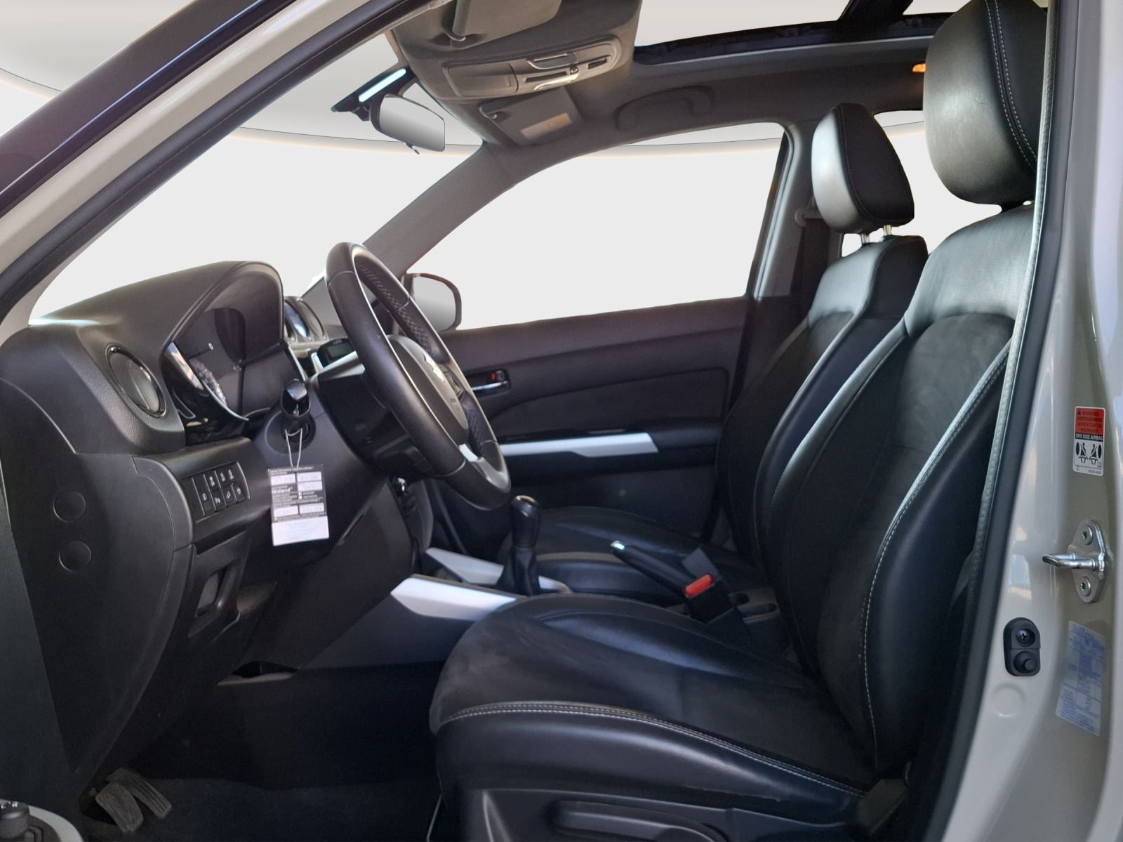 SUZUKI Vitara 1.6 Compact Top // 8-fach Aluminiumbereift-image-8