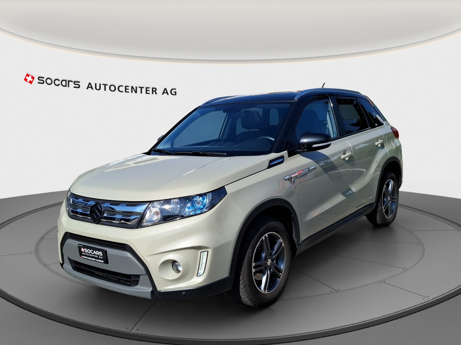 SUZUKI Vitara 1.6 Compact Top // 8-fach Aluminiumbereift-image-0