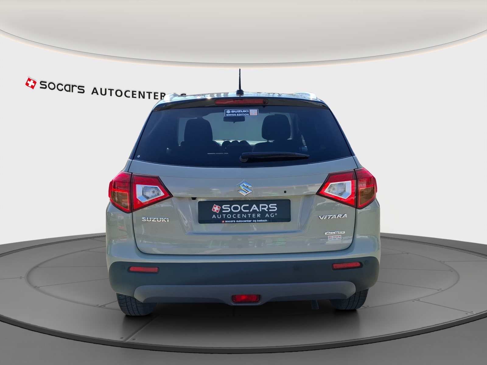 SUZUKI Vitara 1.6 Compact Top // 8-fach Aluminiumbereift-image-7