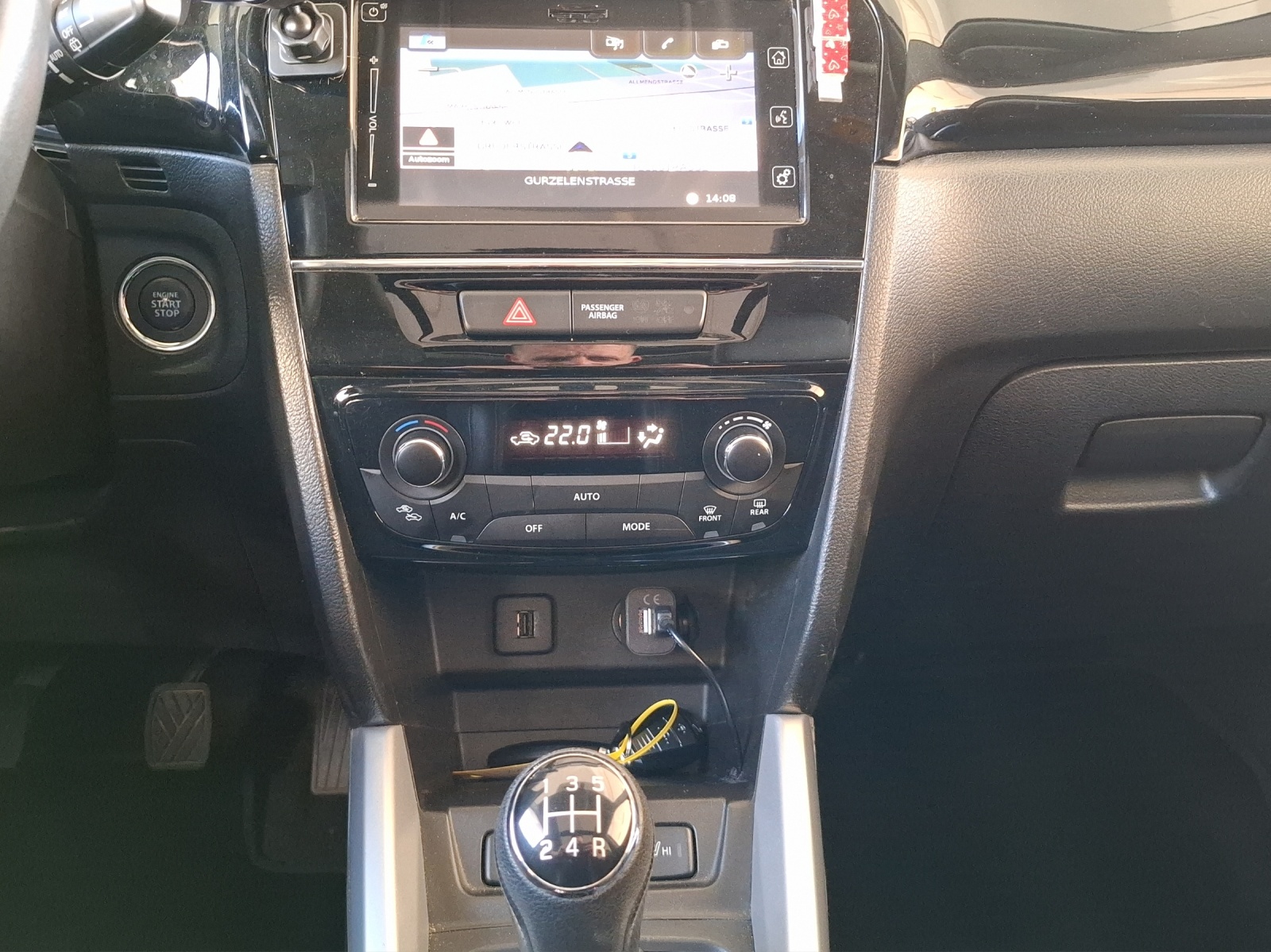 SUZUKI Vitara 1.6 Compact Top // 8-fach Aluminiumbereift-image-13