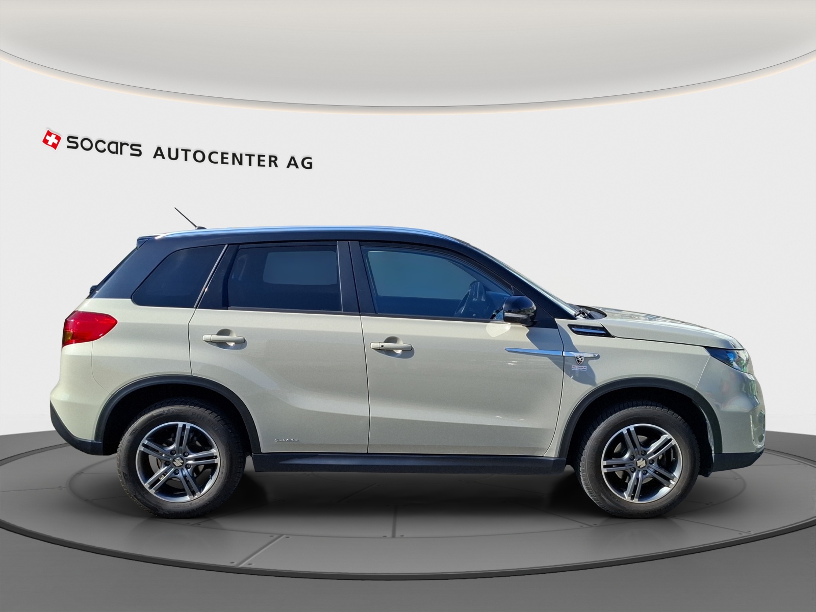 SUZUKI Vitara 1.6 Compact Top // 8-fach Aluminiumbereift-image-6