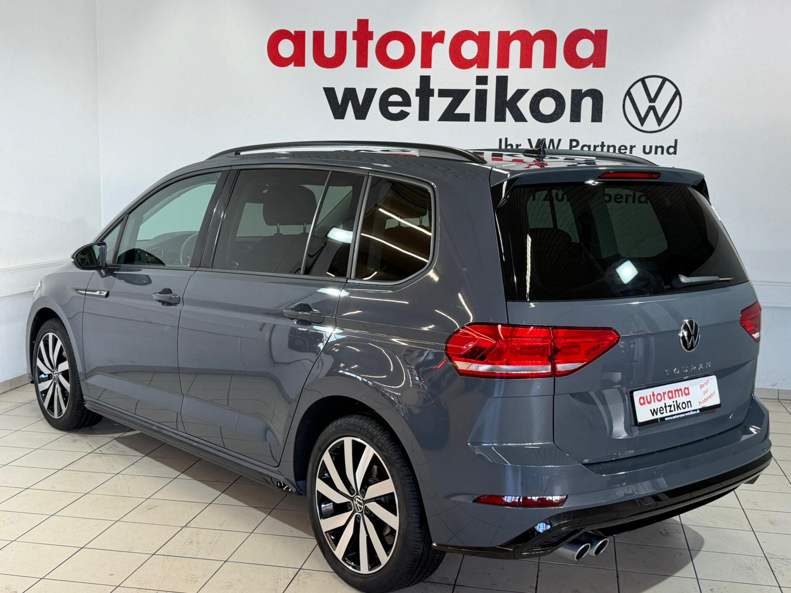 VW Touran 2.0 TDI BlueMotion Technology Highline DSG-image-2
